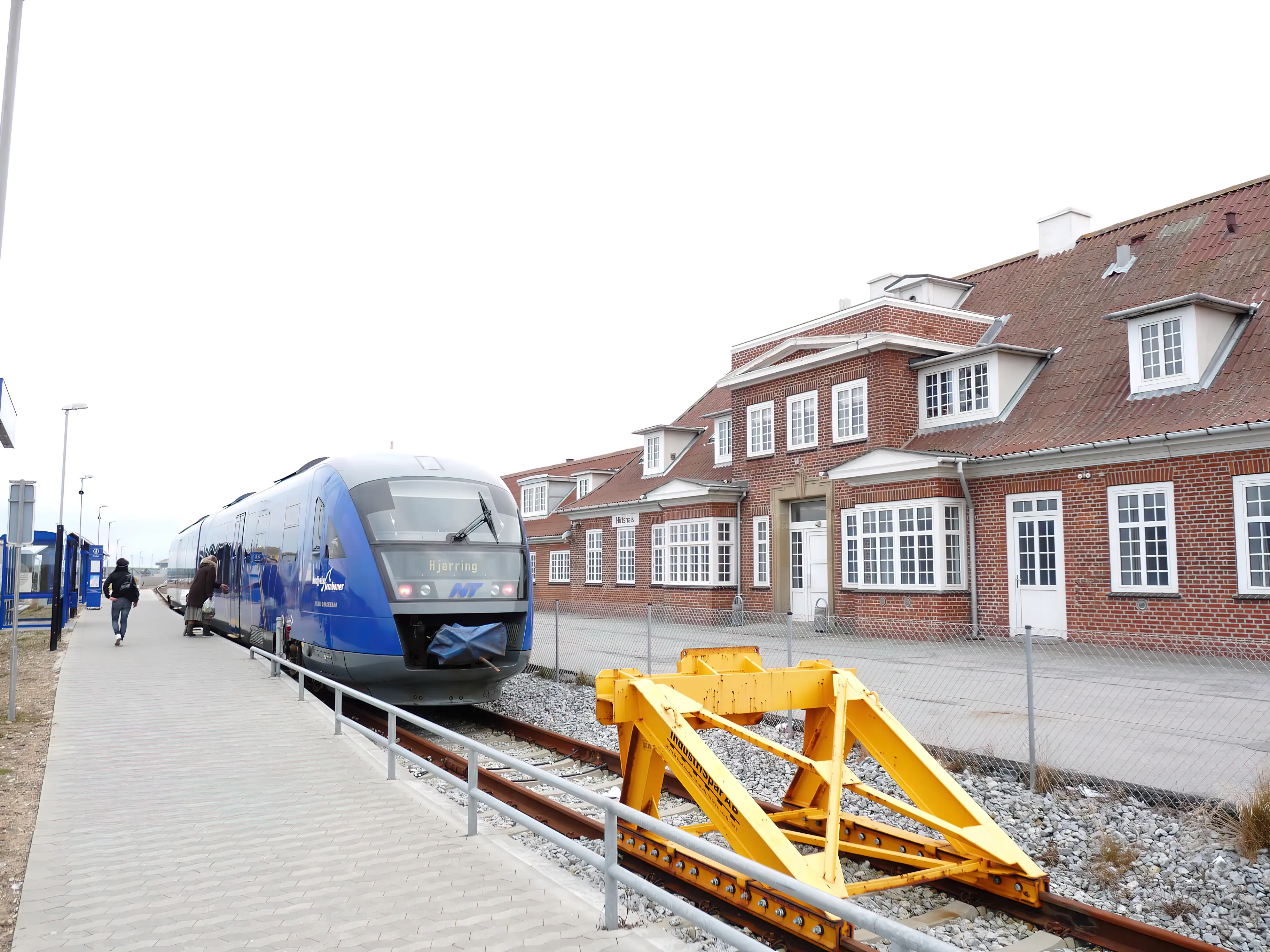 Billede af NJJ DM 502 fotograferet ud for Hirtshals Havn Station. Billede af NJJ DM 502 fotograferet ud for Hirtshals Havn Station.