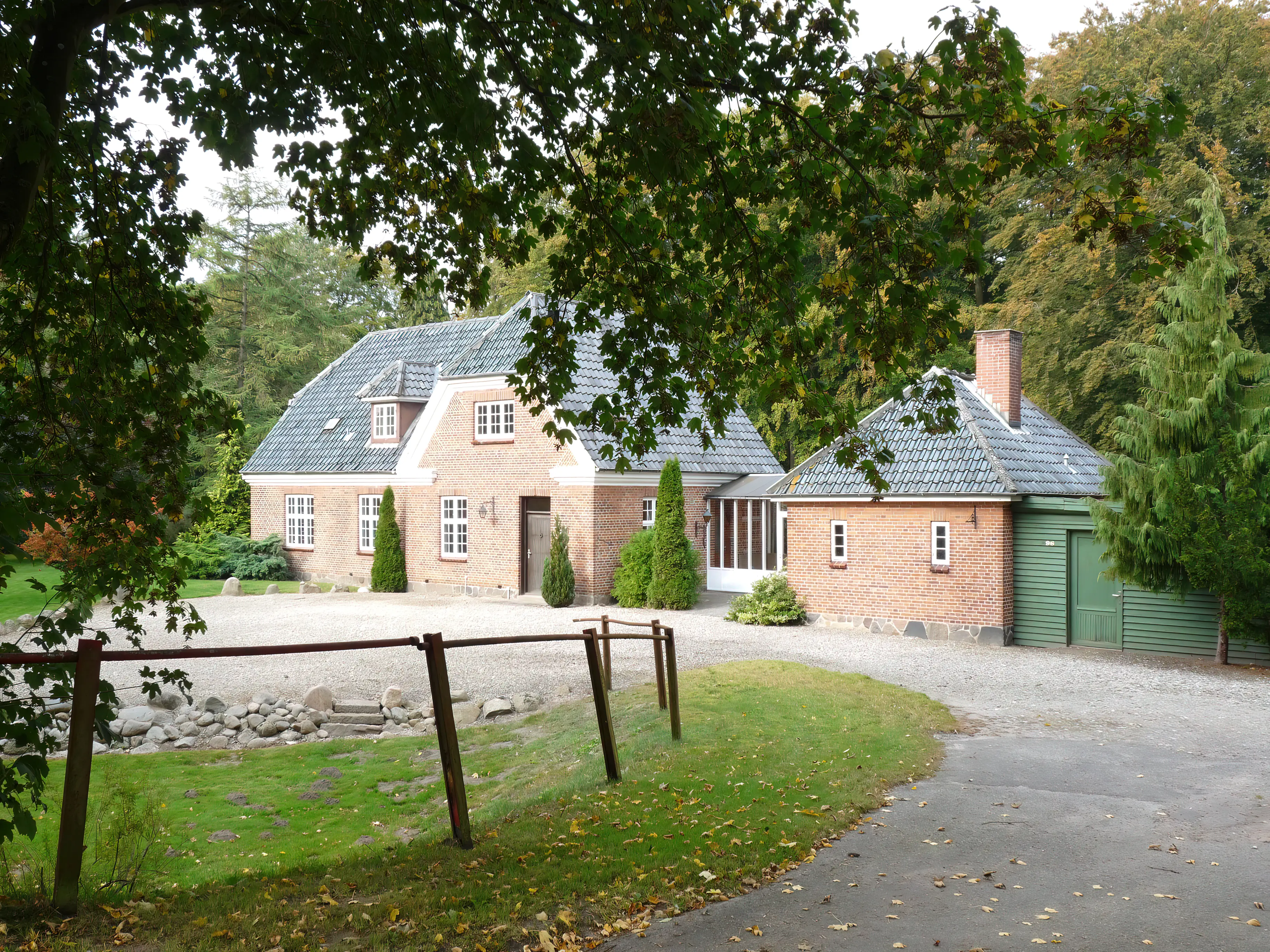 Billede af Holse Station. Billede af Holse Station.