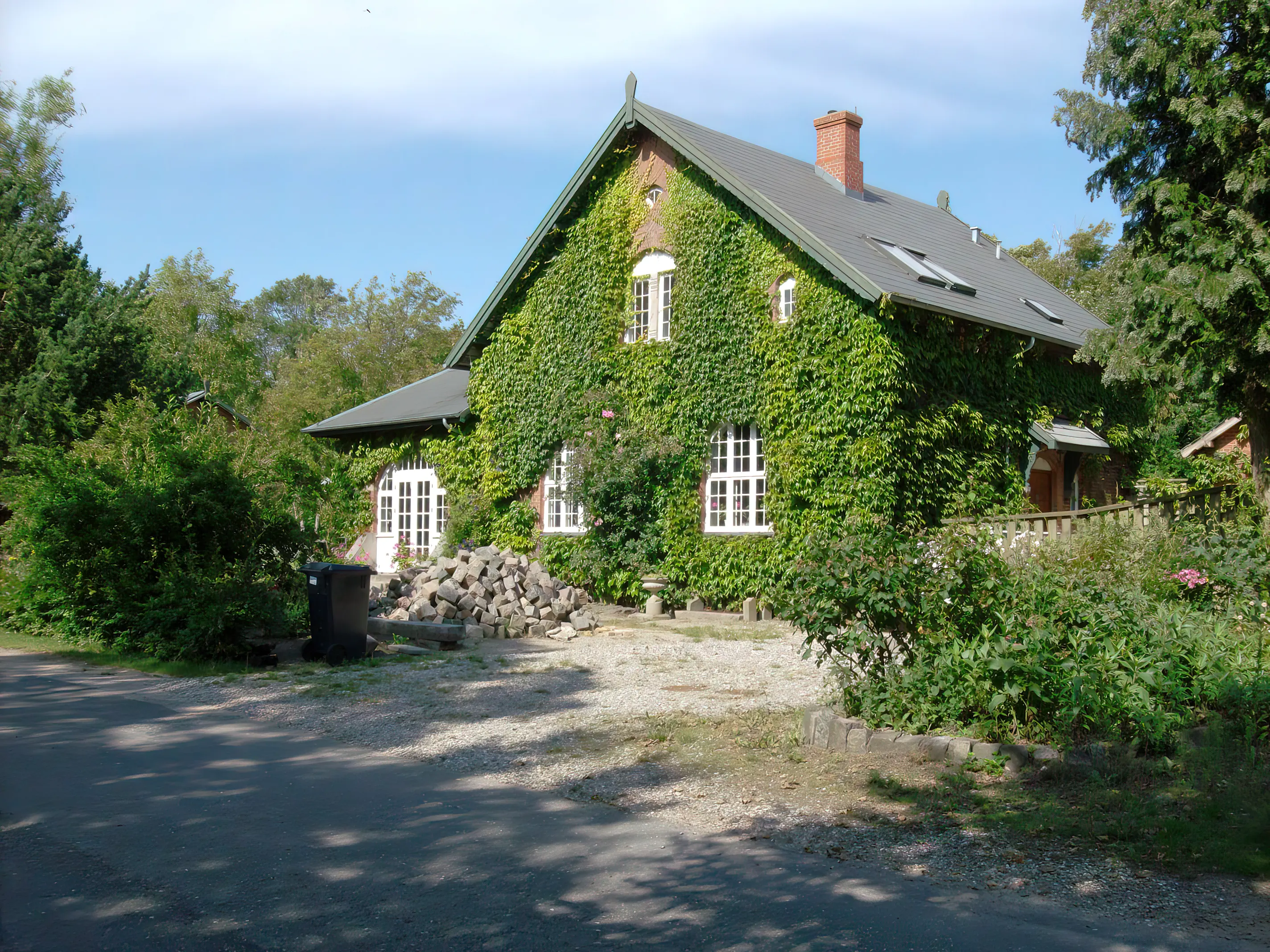 Billede af Løve Station. Billede af Løve Station.