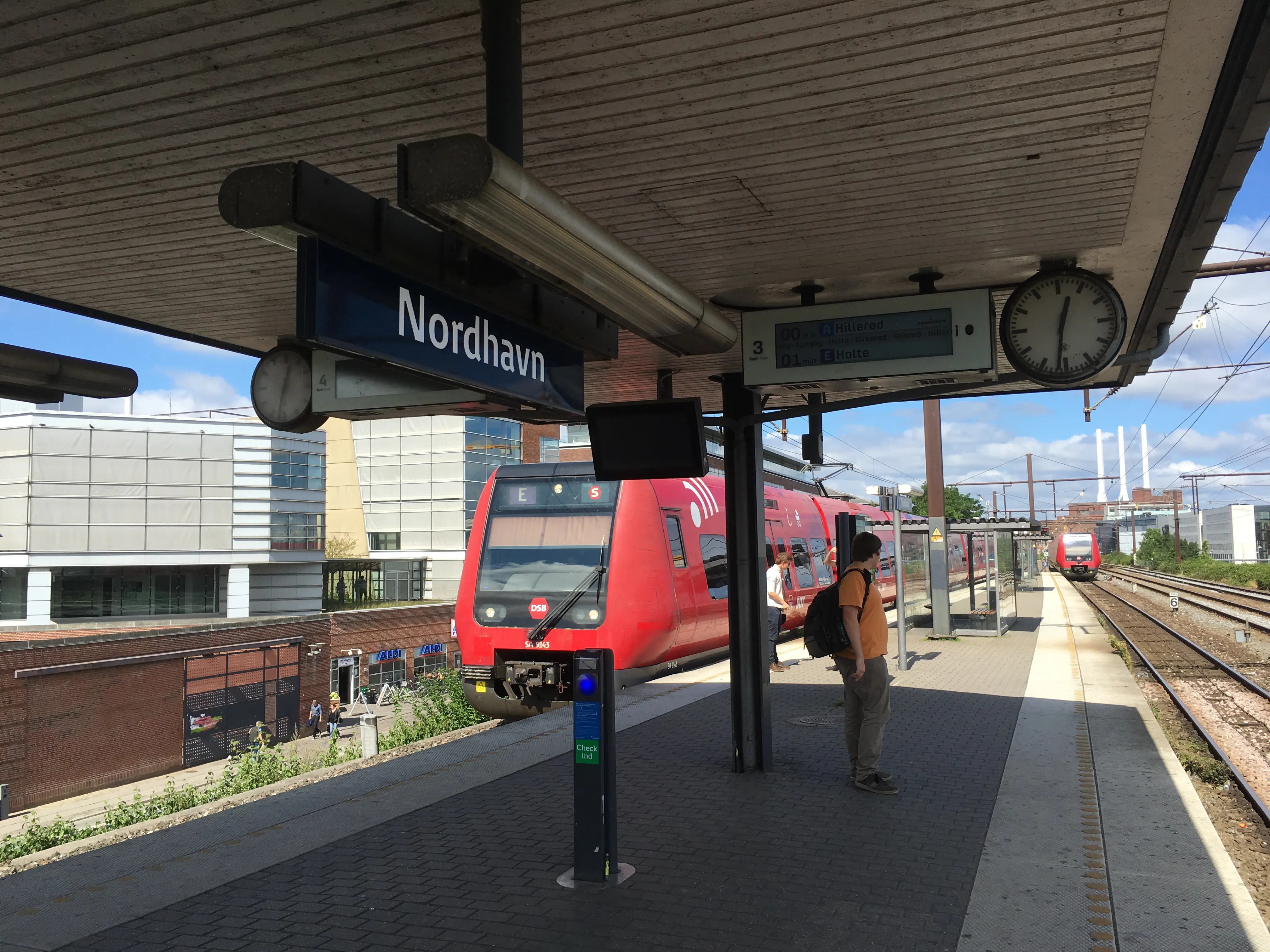 Billede af Nordhavn S-togstrinbræt. Billede af Nordhavn S-togstrinbræt.