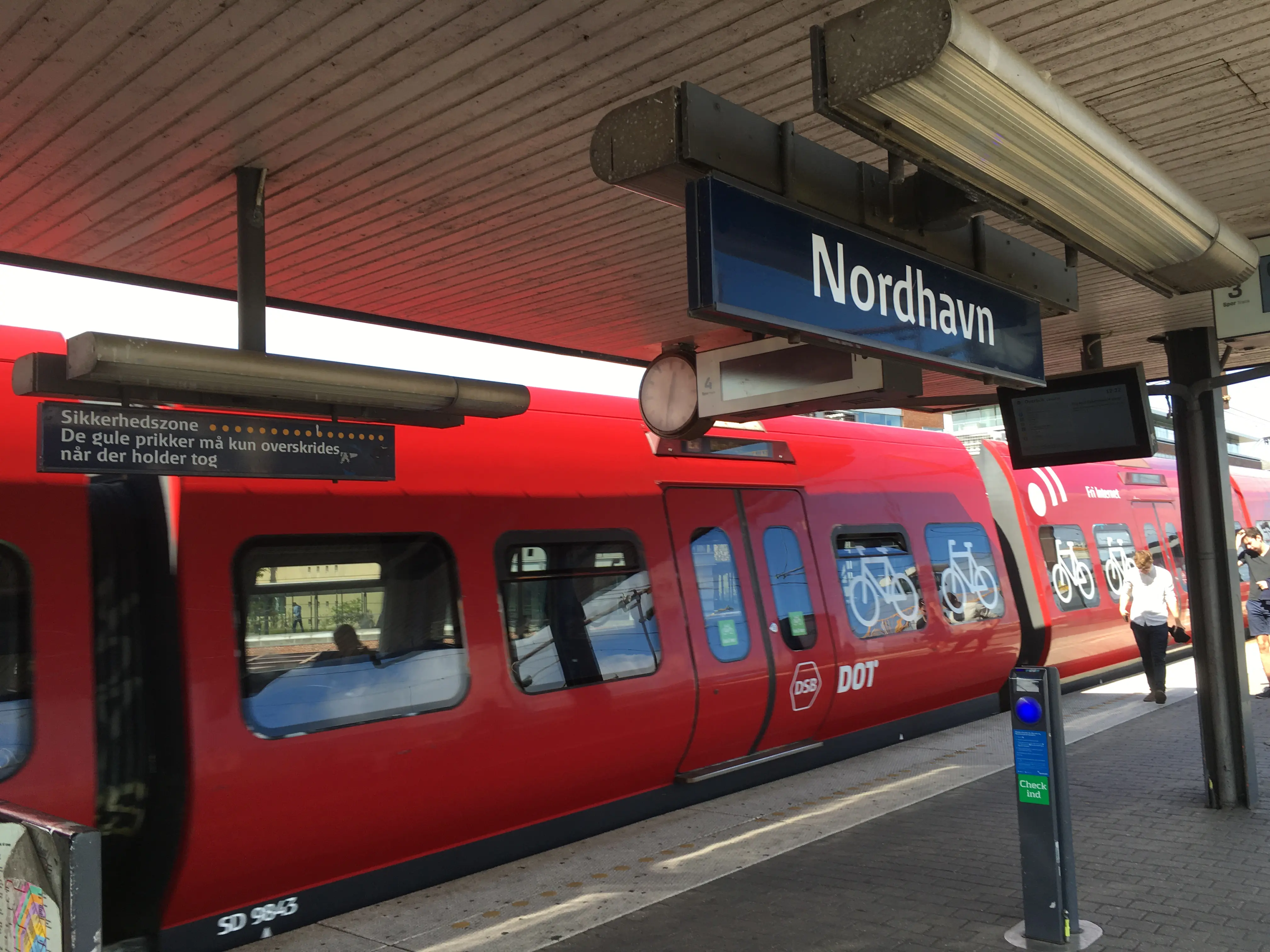 Billede af Nordhavn S-togstrinbræt. Billede af Nordhavn S-togstrinbræt.
