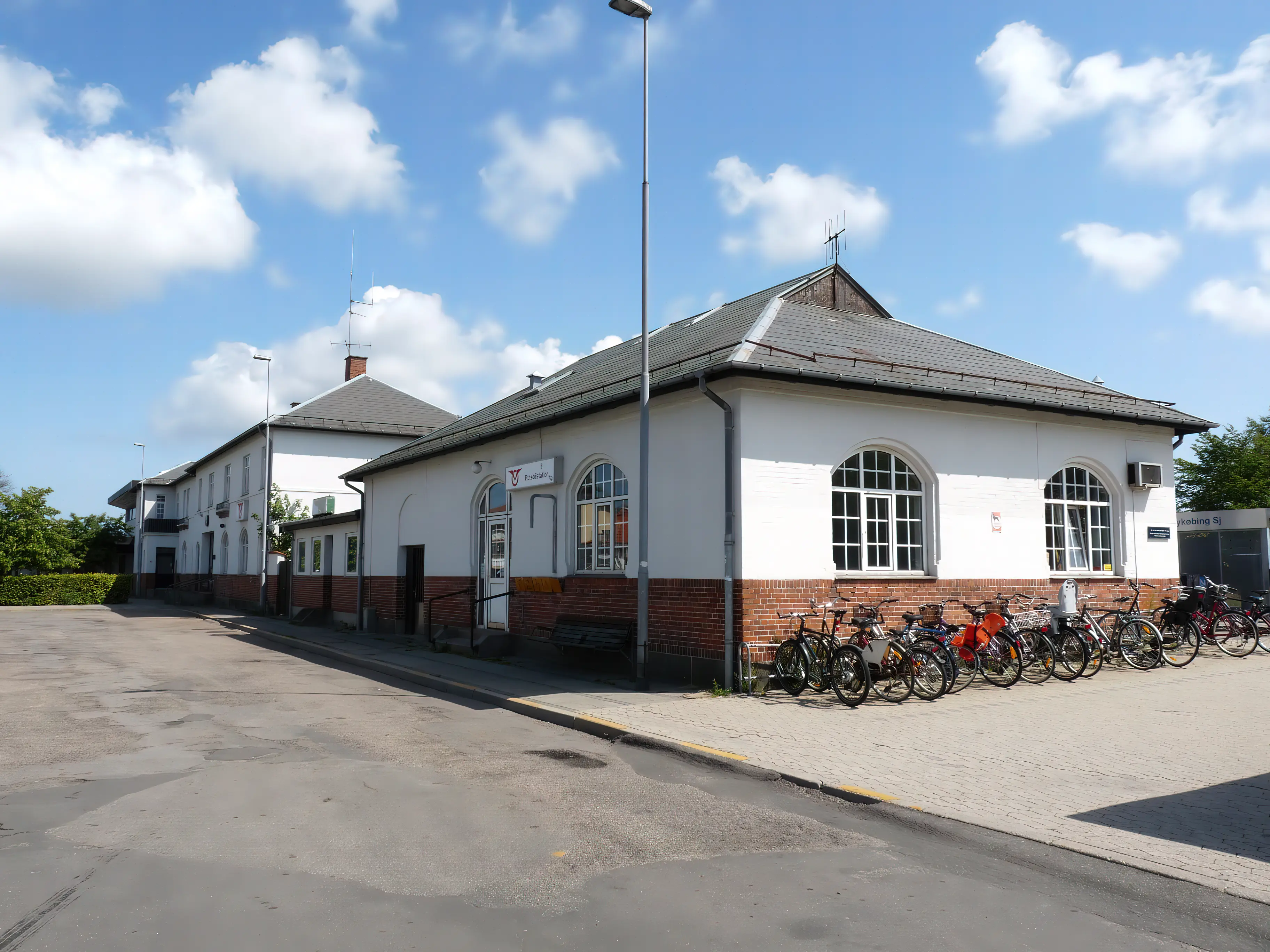 Billede af Nykøbing Sjælland Station. Billede af Nykøbing Sjælland Station.