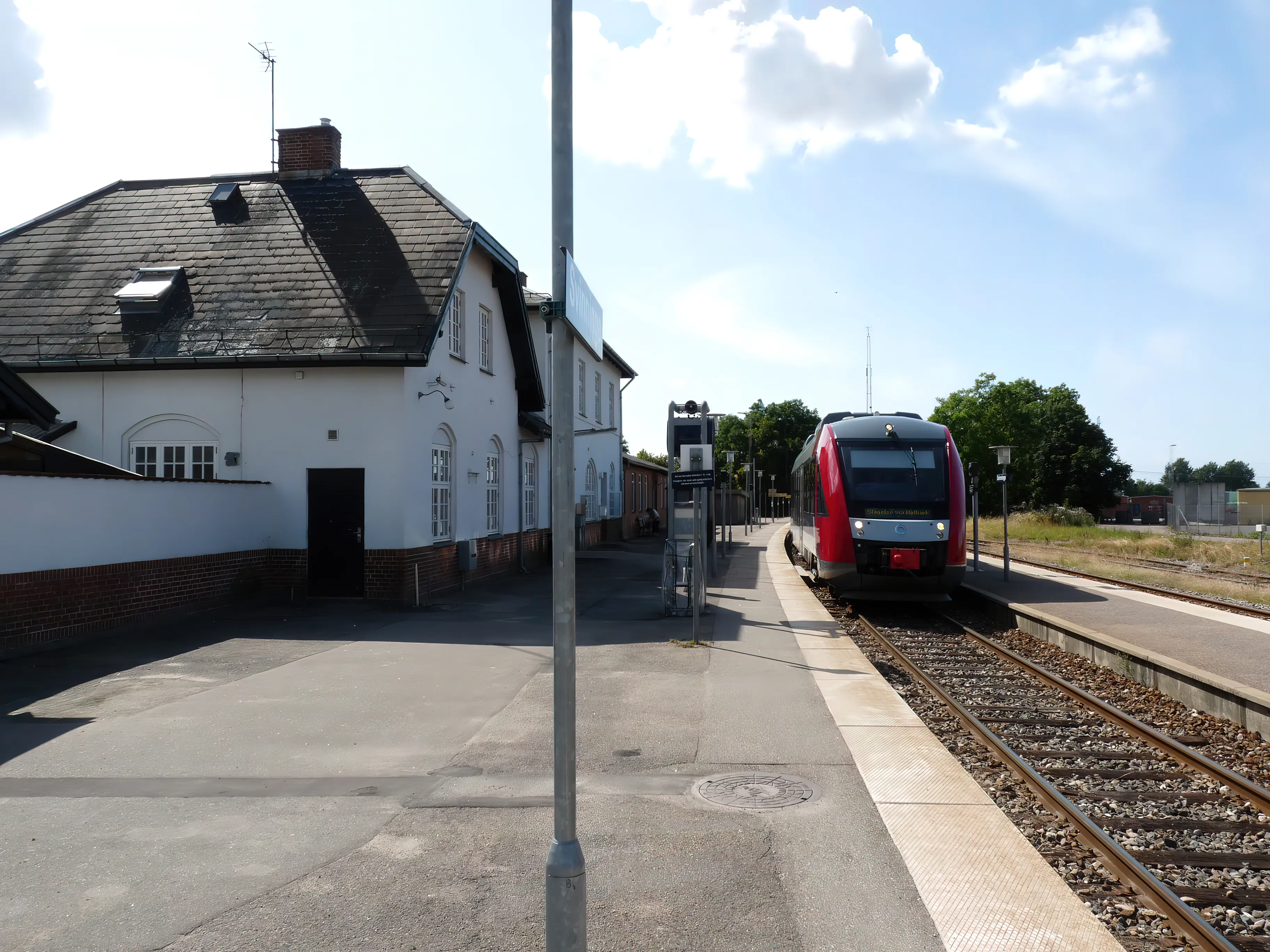 Billede af RTOG 2028-2128, tidligere VL 2028-2128 fotograferet ud for Svinninge Station. Billede af RTOG 2028-2128, tidligere VL 2028-2128 fotograferet ud for Svinninge Station.