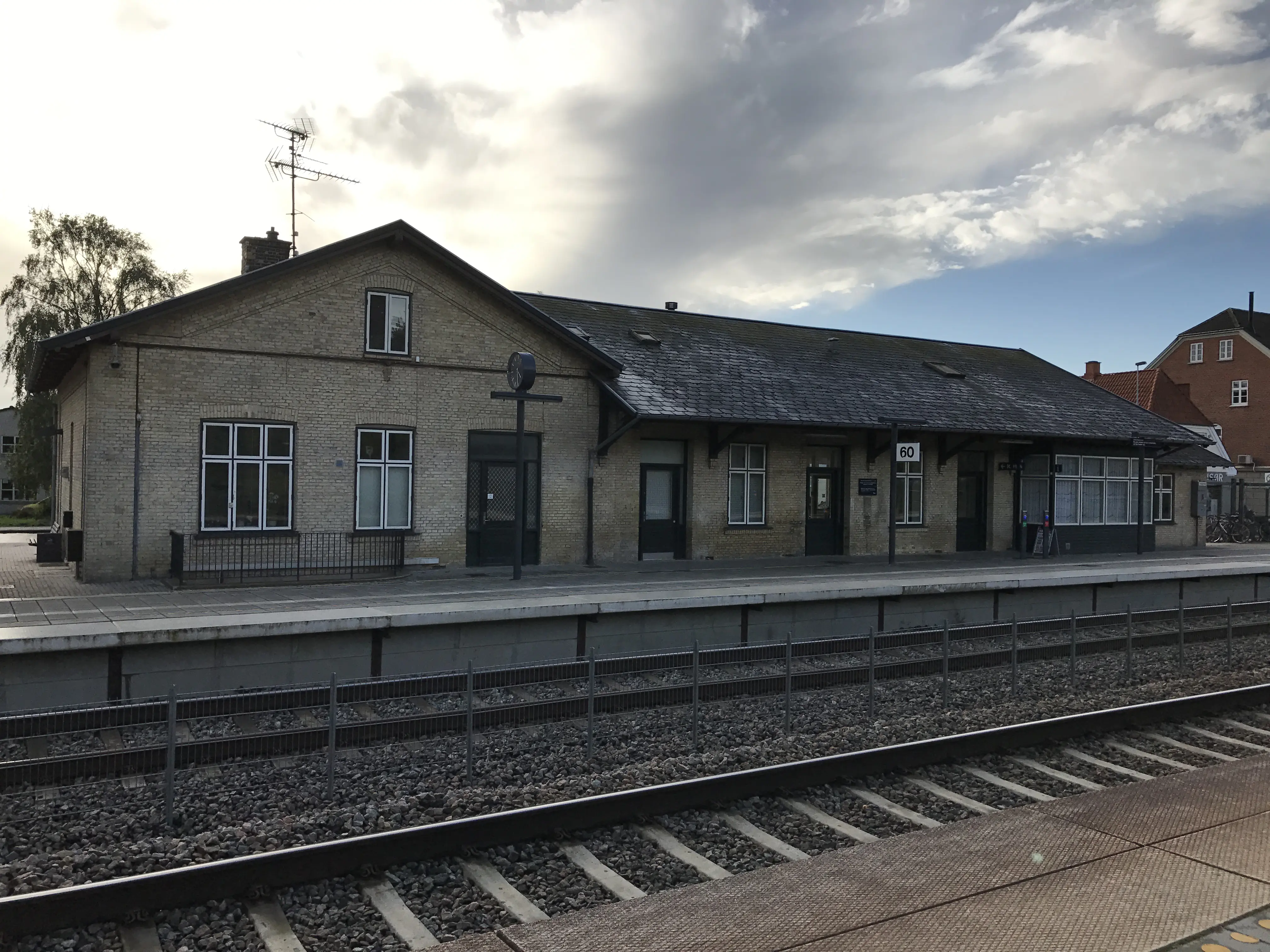 Billede af Tølløse Station. Billede af Tølløse Station.