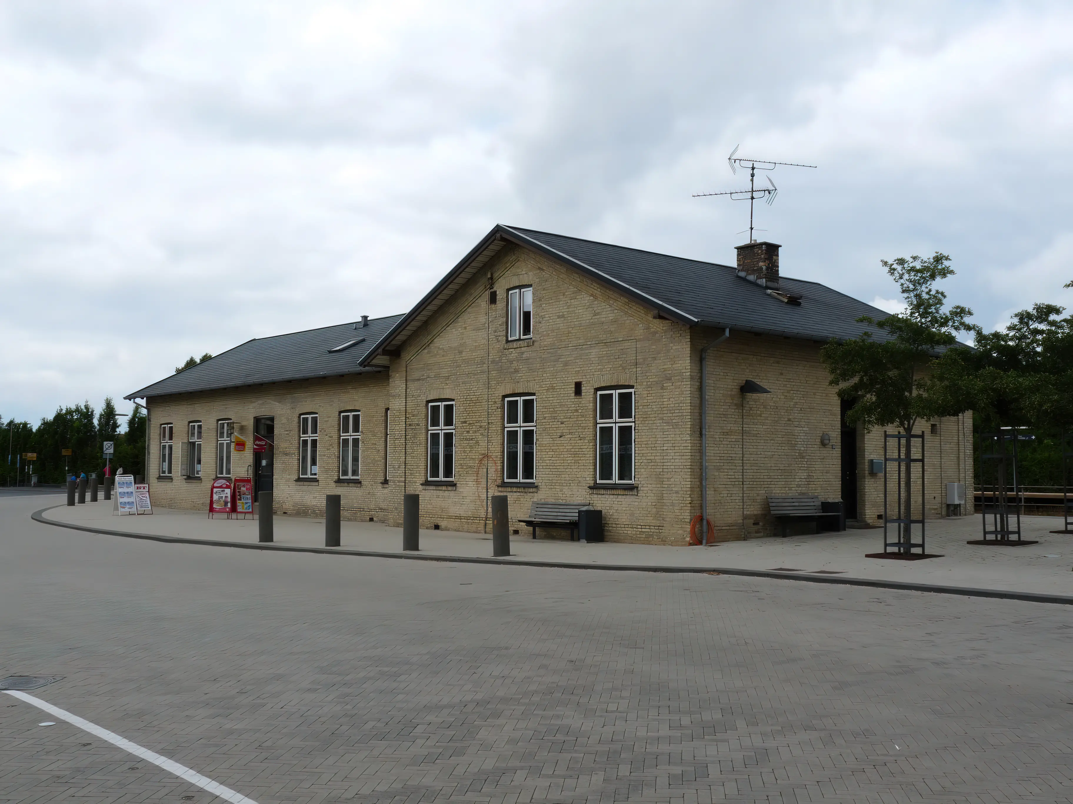Billede af Tølløse Station. Billede af Tølløse Station.