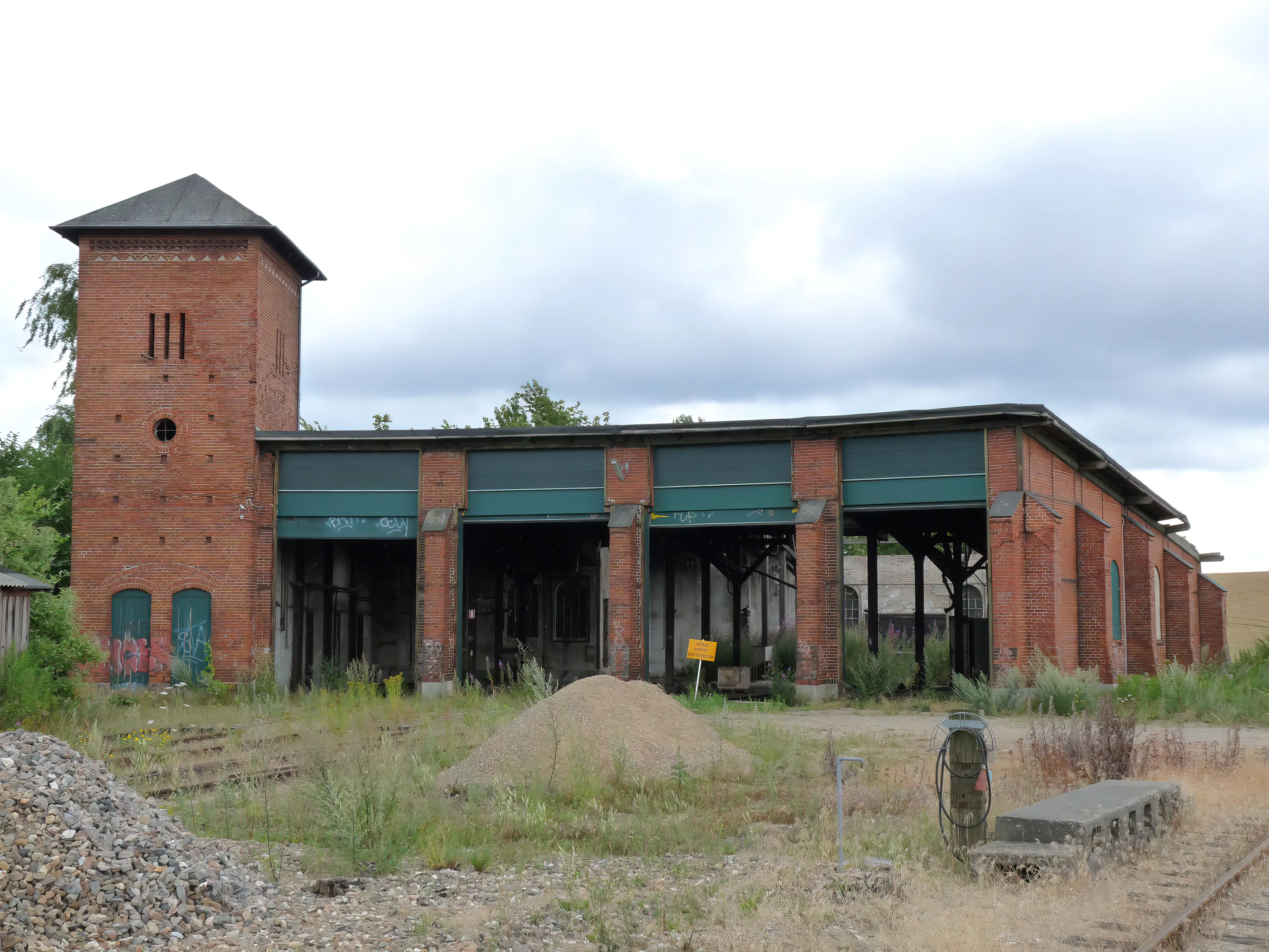 Billede af Tølløse Stations remise. Billede af Tølløse Stations remise.