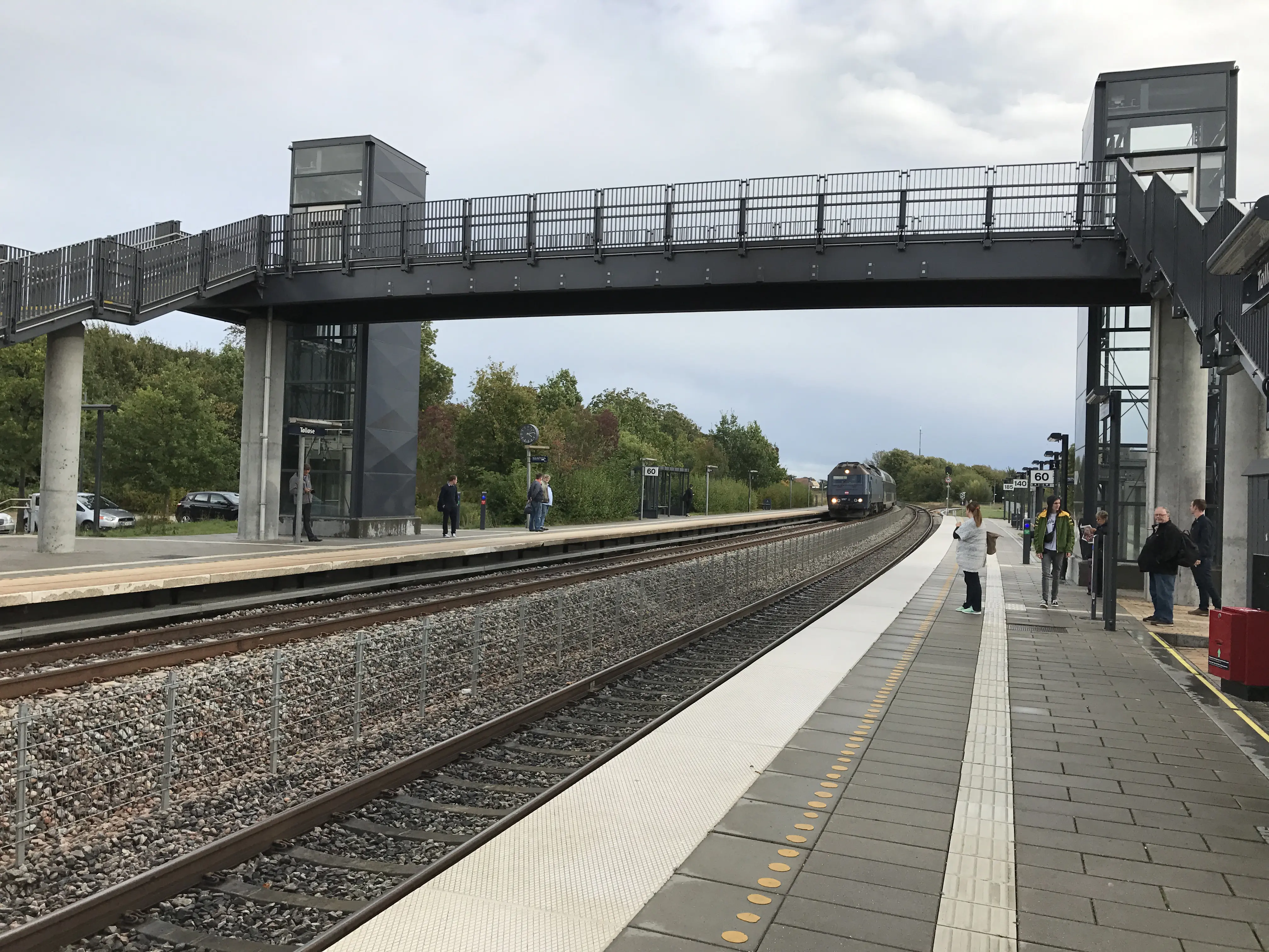 Billede af Tølløse Stations sporareal. Billede af Tølløse Stations sporareal.