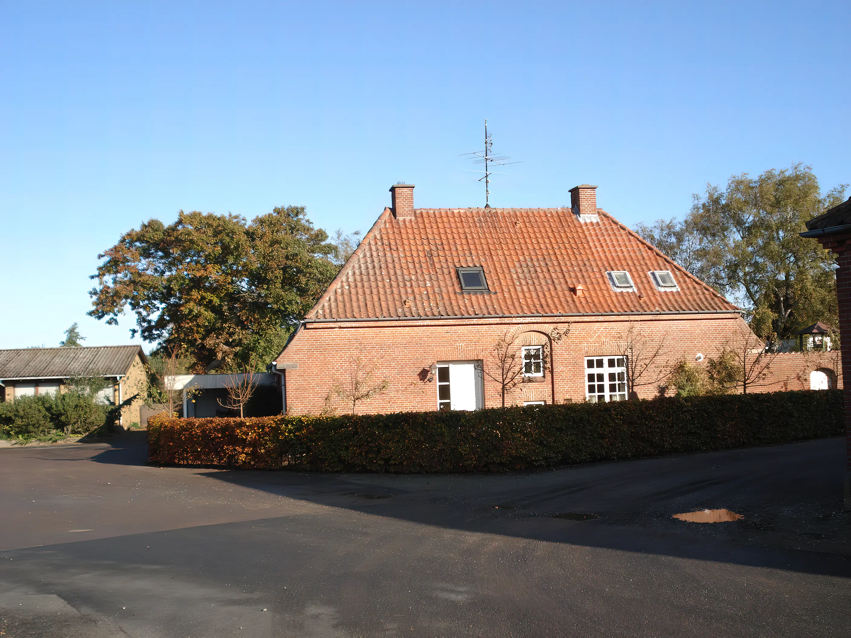 Billede af Vester Åby Station.