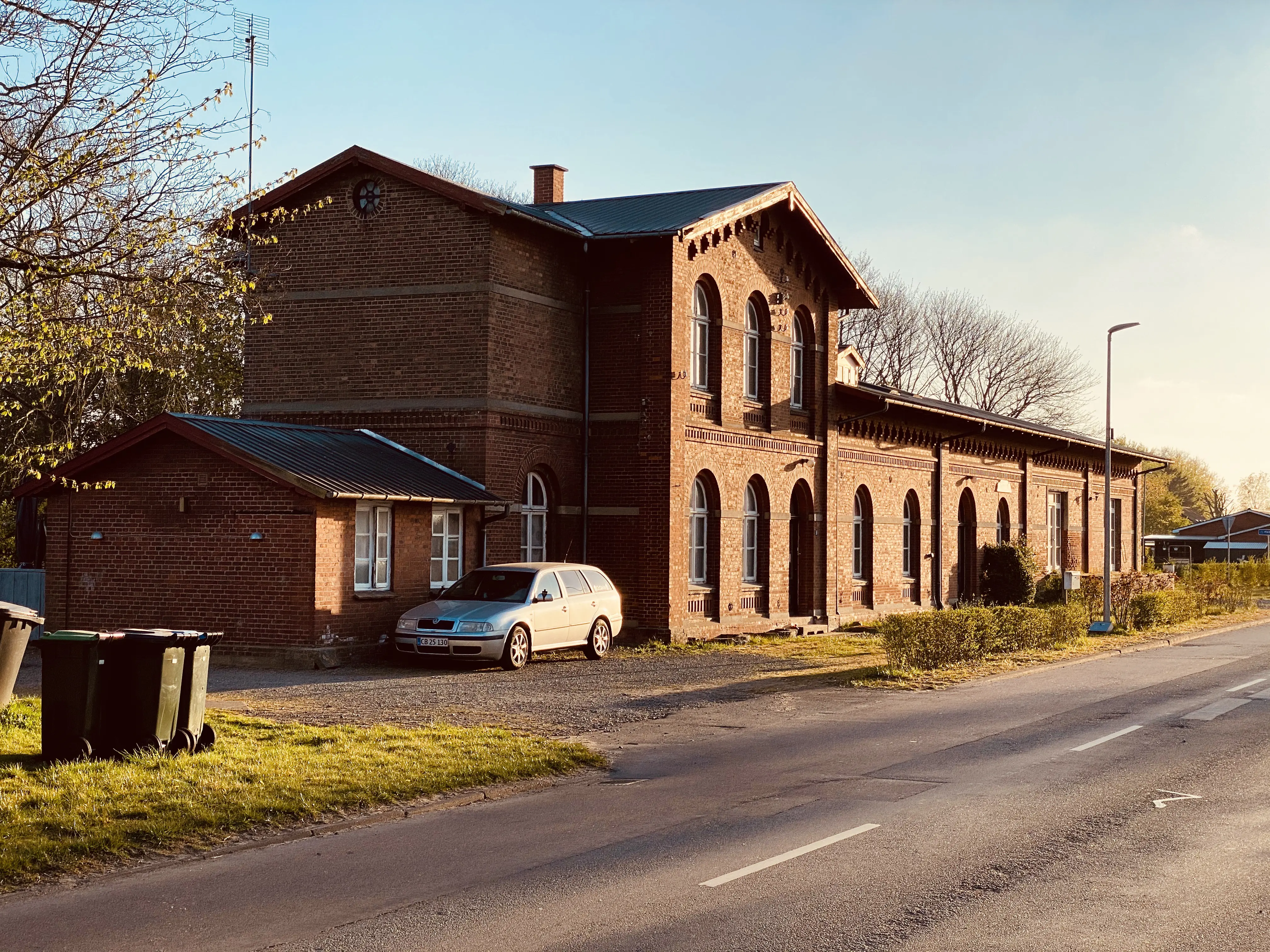 Billede af Løgumkloster Statsbanegård. Billede af Løgumkloster Statsbanegård.