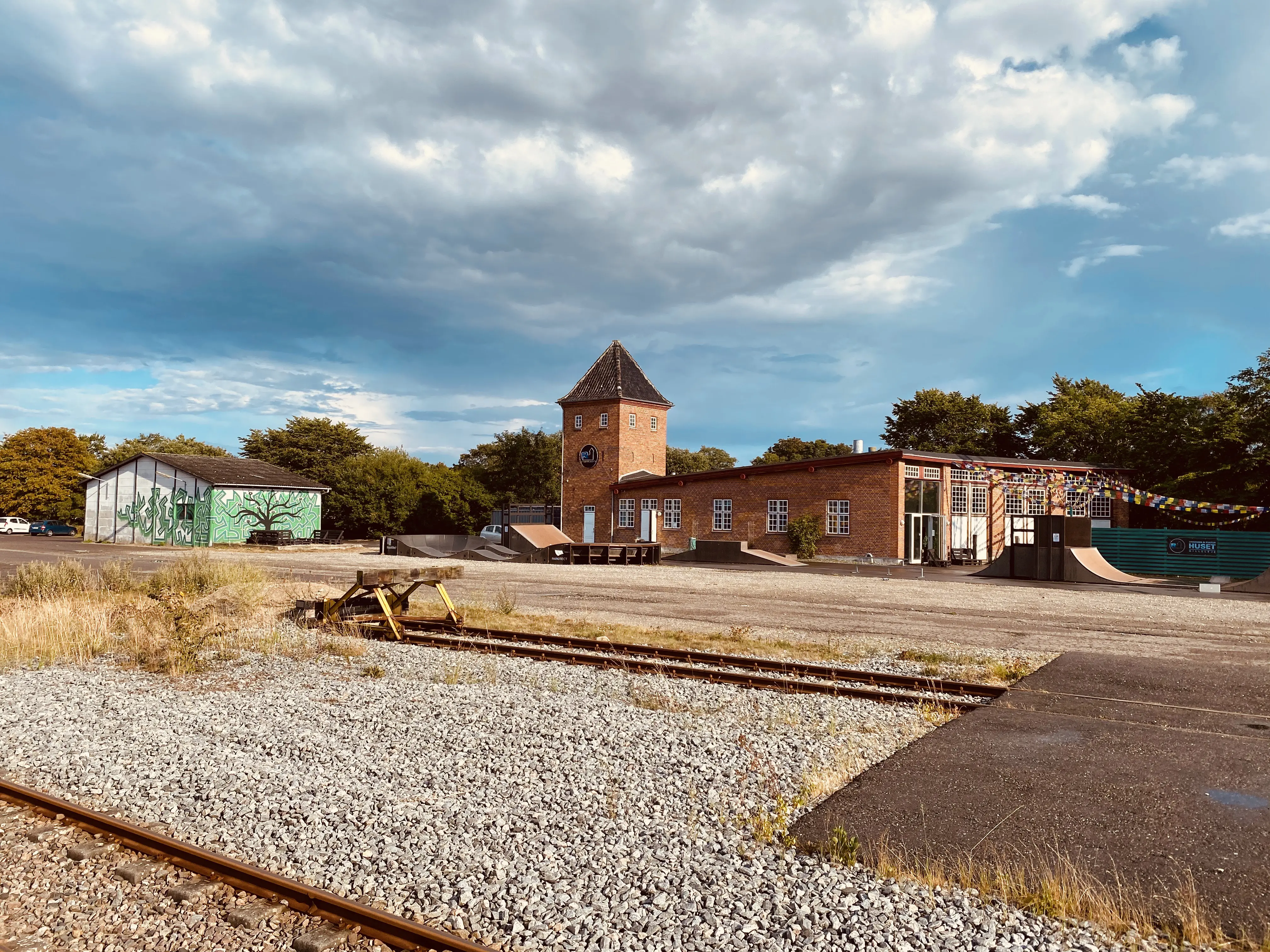 Billede af Gilleleje Stations remise.