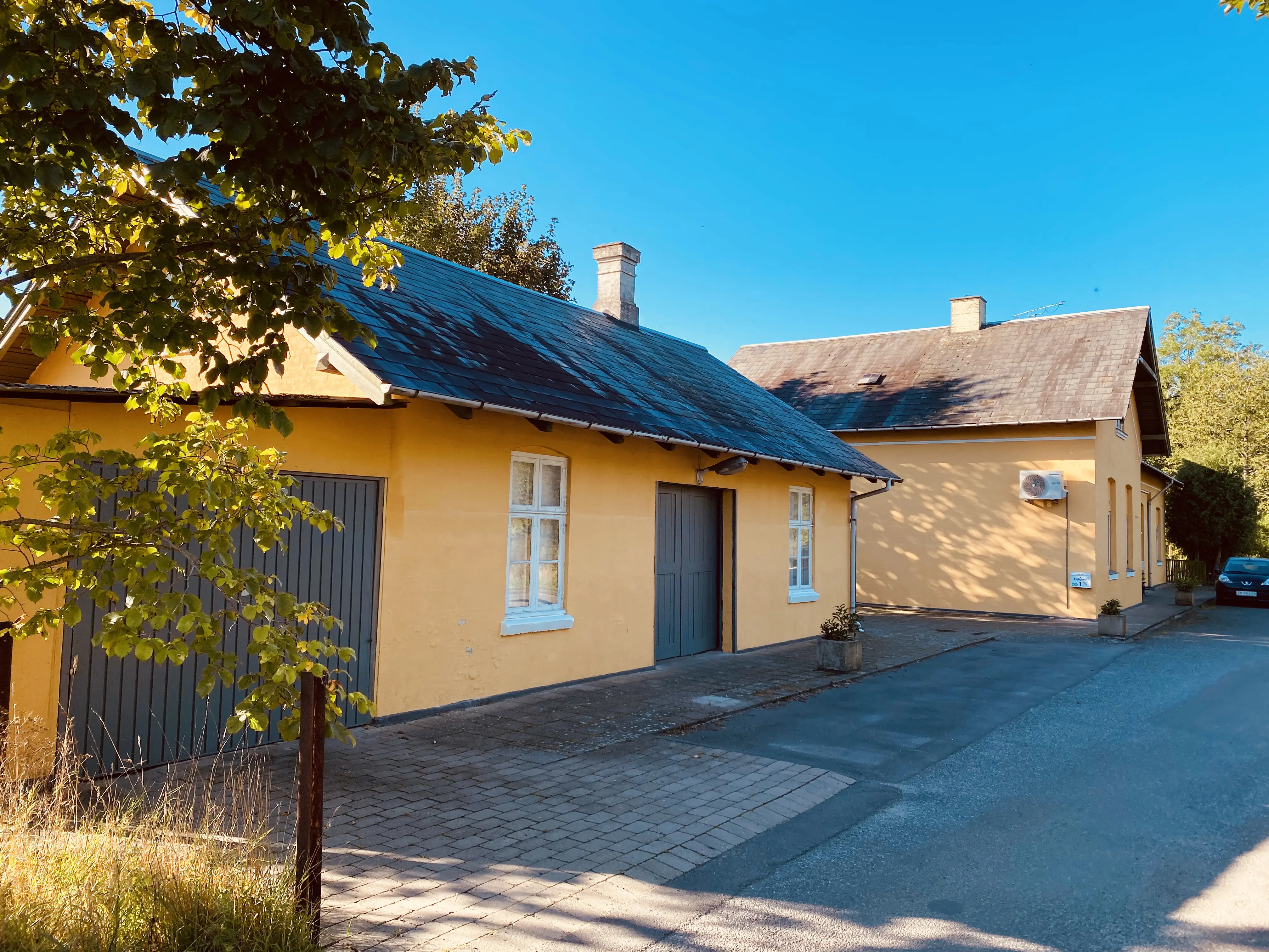 Billede af Højrup Stations varehus.