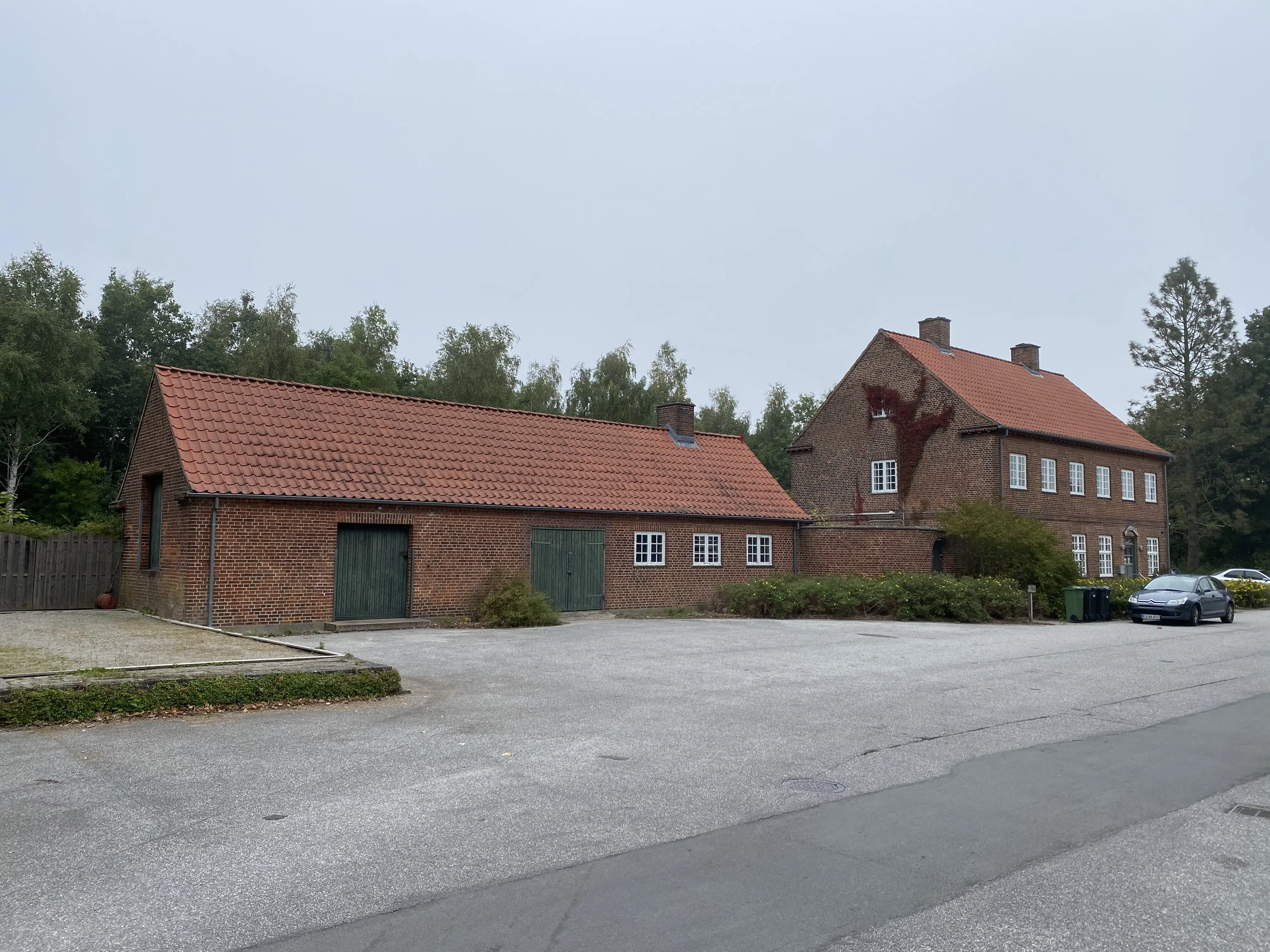 Billede af Stilling Stations varehus. Billede af Stilling Stations varehus.