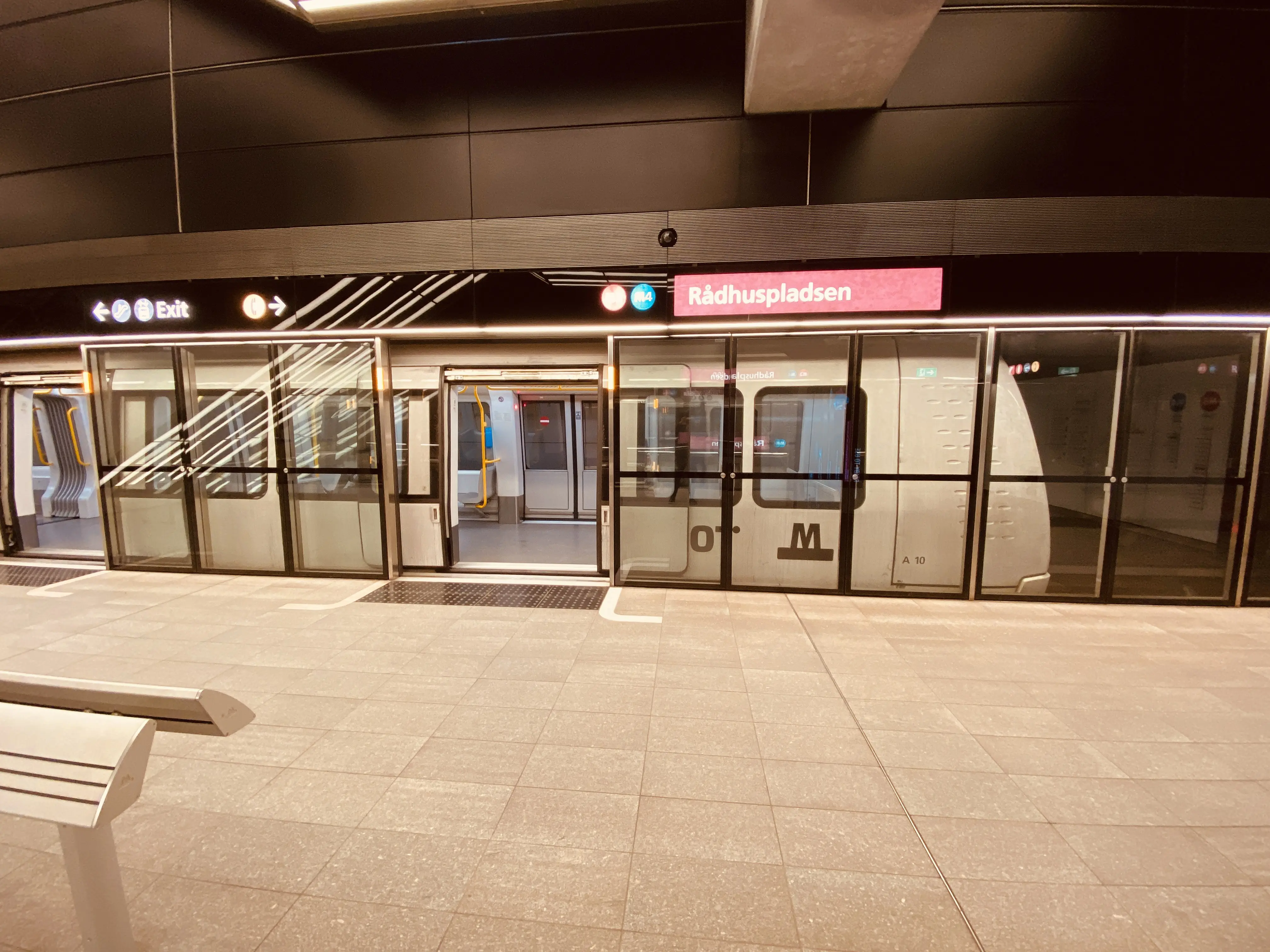 Billede af Rådhuspladsen Metrostation.