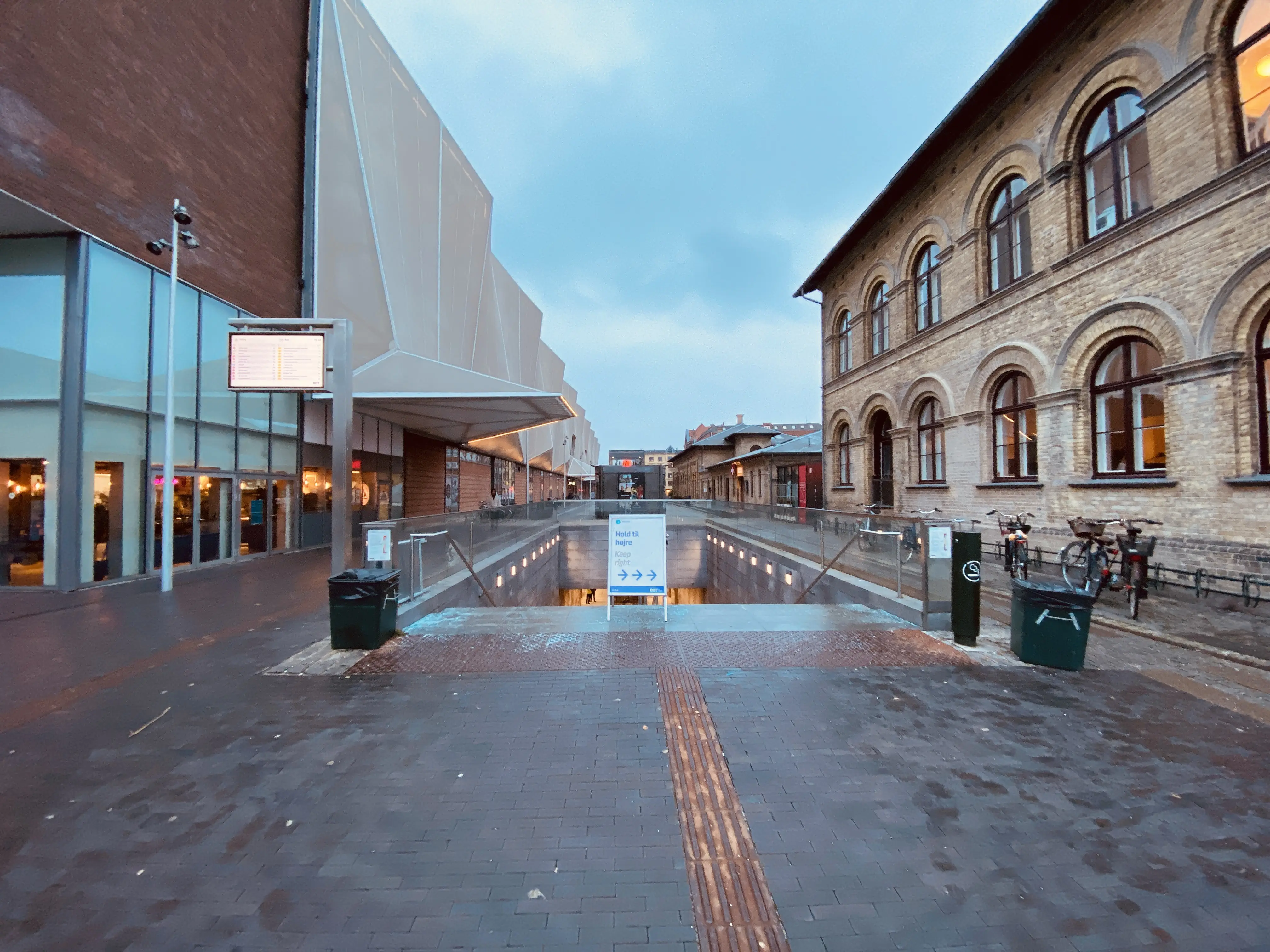 Billede af Frederiksberg Metrostation. Billede af Frederiksberg Metrostation.