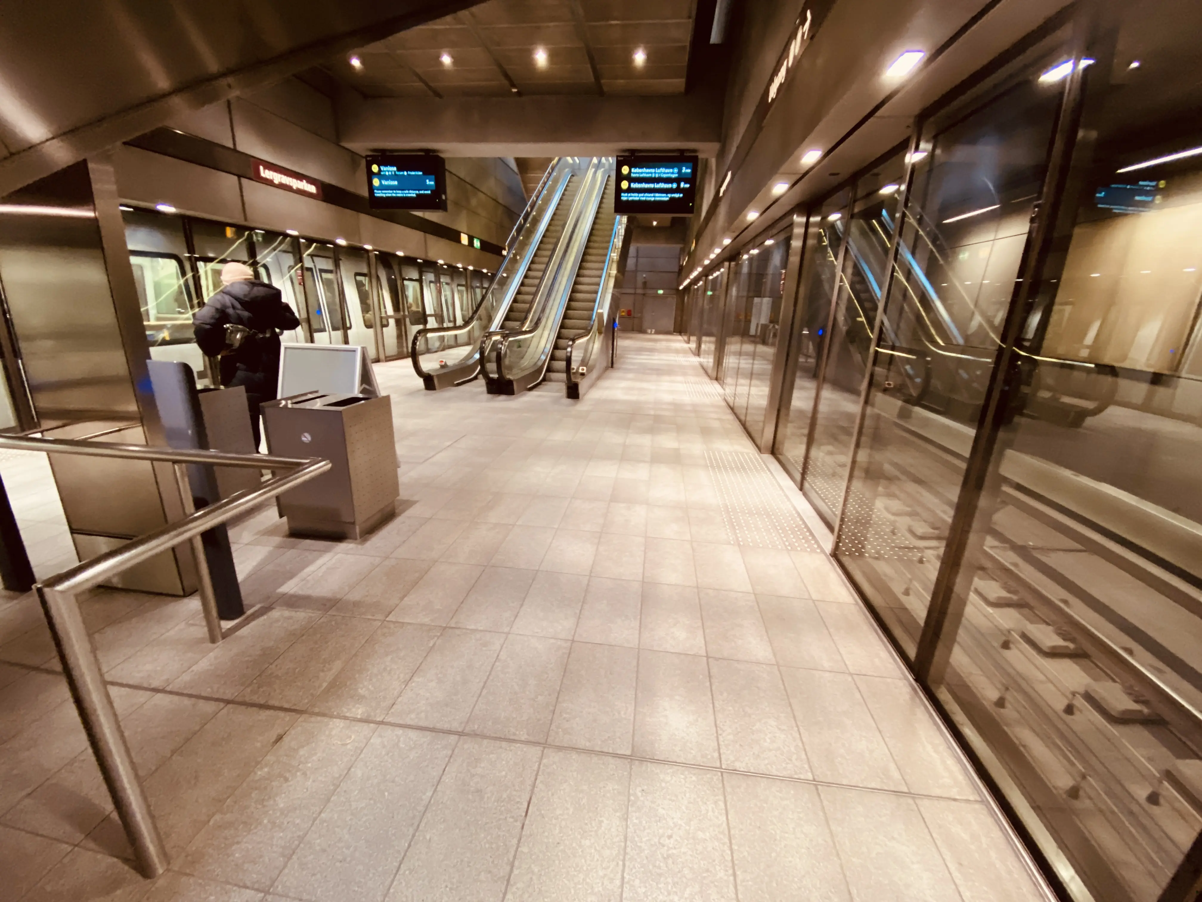 Billede af Lergravsparken Metrostation. Billede af Lergravsparken Metrostation.