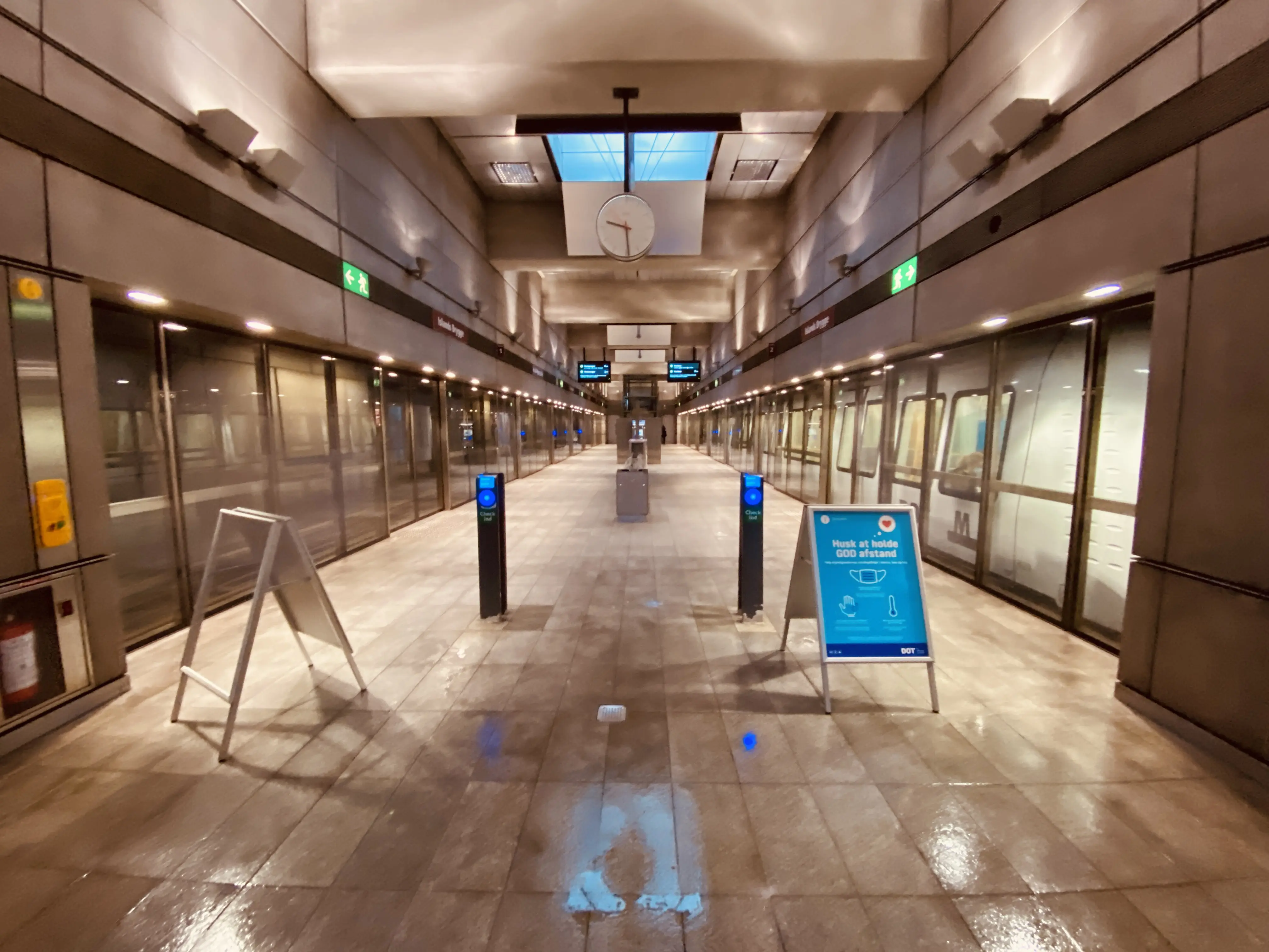 Billede af Islands Brygge Metrostation. Billede af Islands Brygge Metrostation.