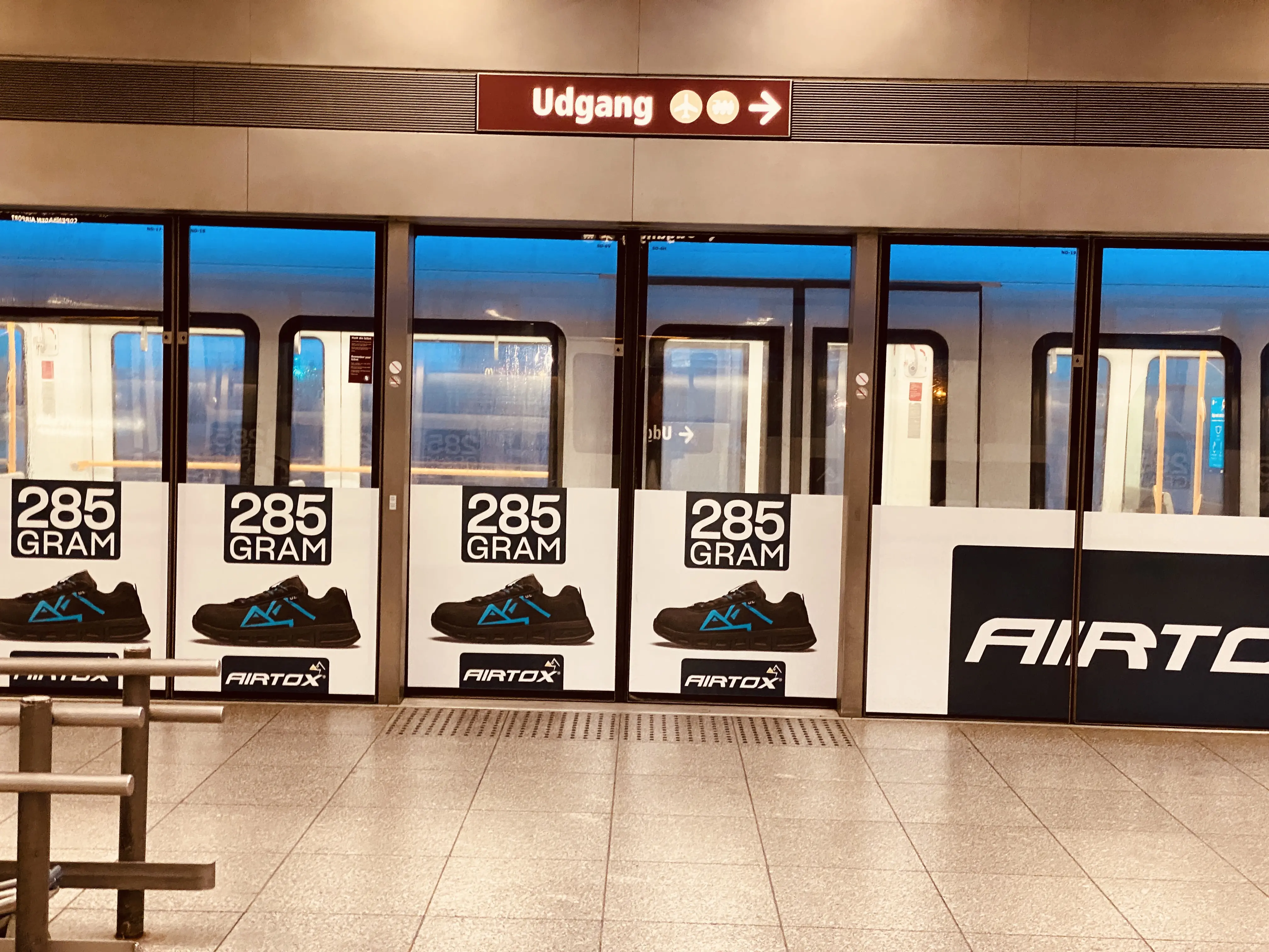 Billede af Lufthavnen Metrostation. Billede af Lufthavnen Metrostation.