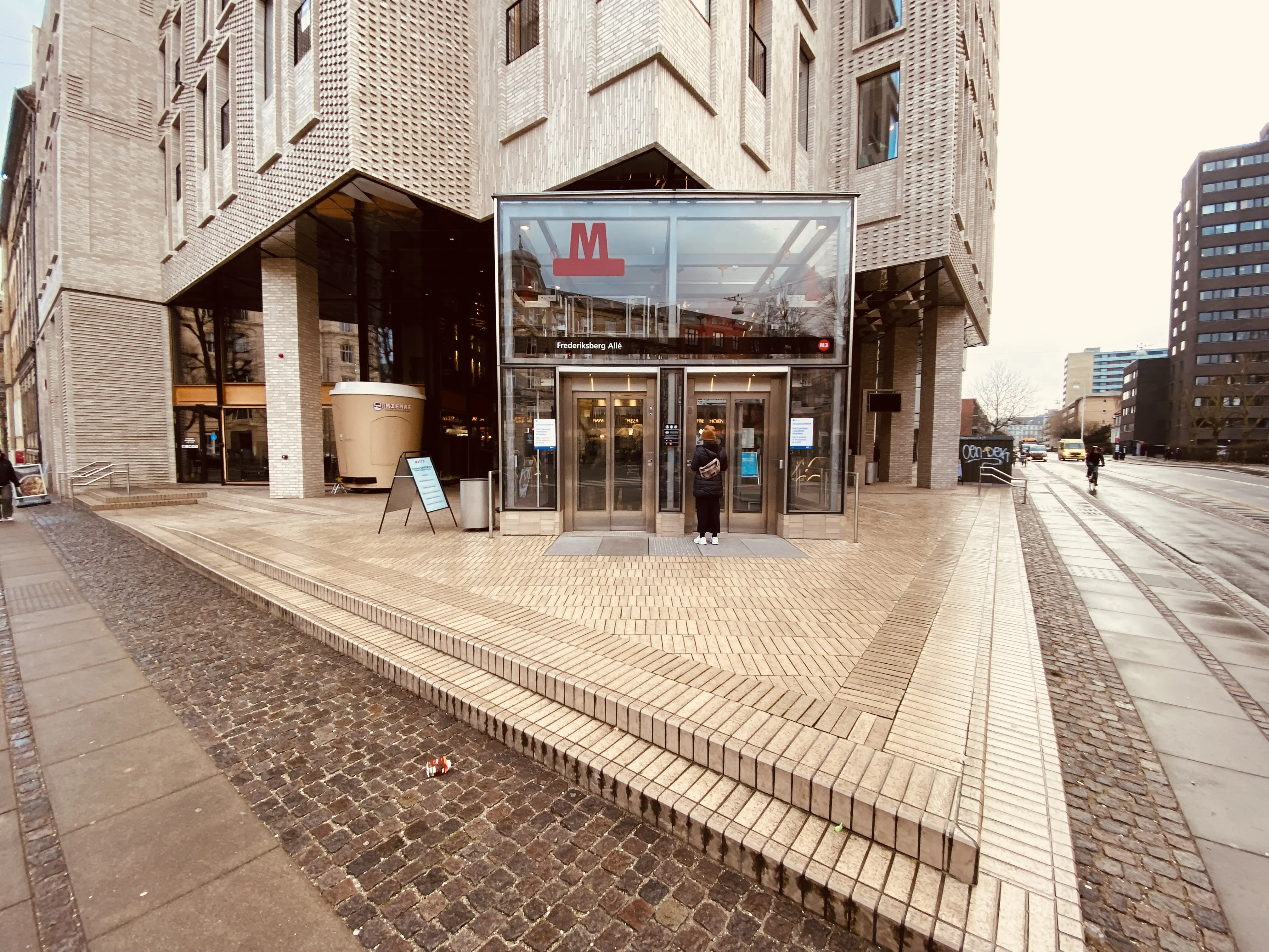 Billede af Frederiksberg Allé Metrostation. Billede af Frederiksberg Allé Metrostation.