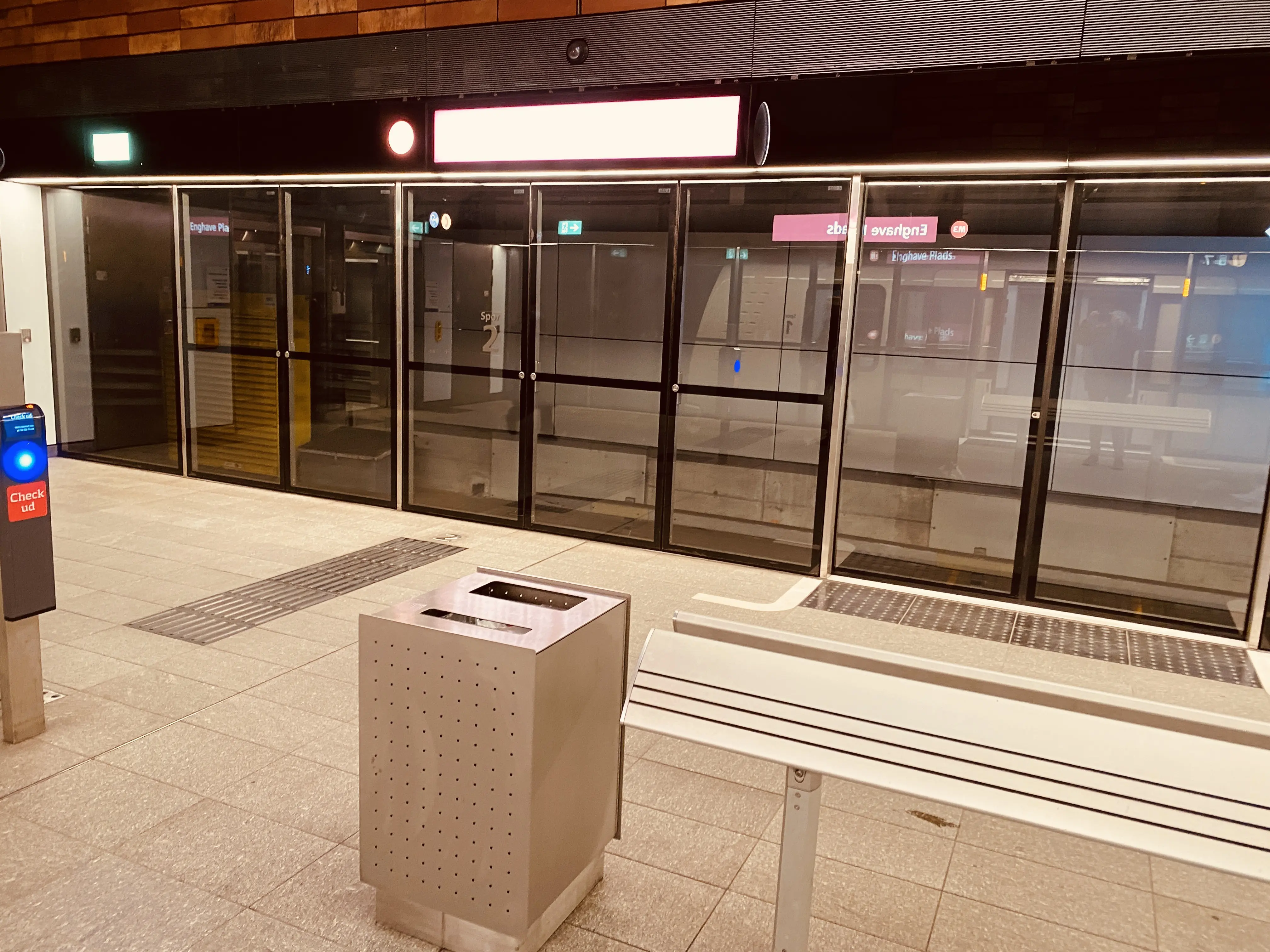 Billede af Enghave Plads Metrostation.