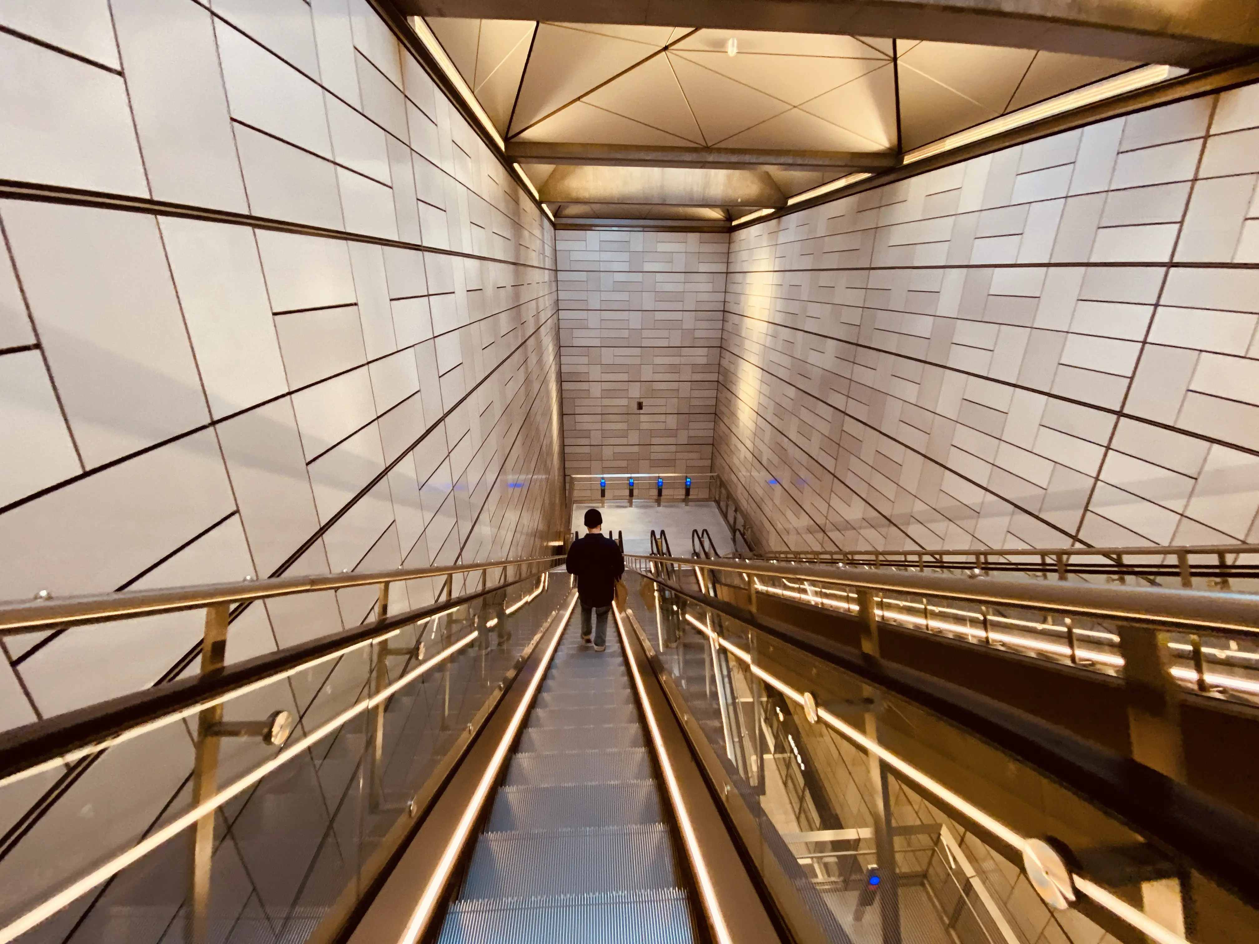 Billede af Poul Henningsens Plads Metrostation.