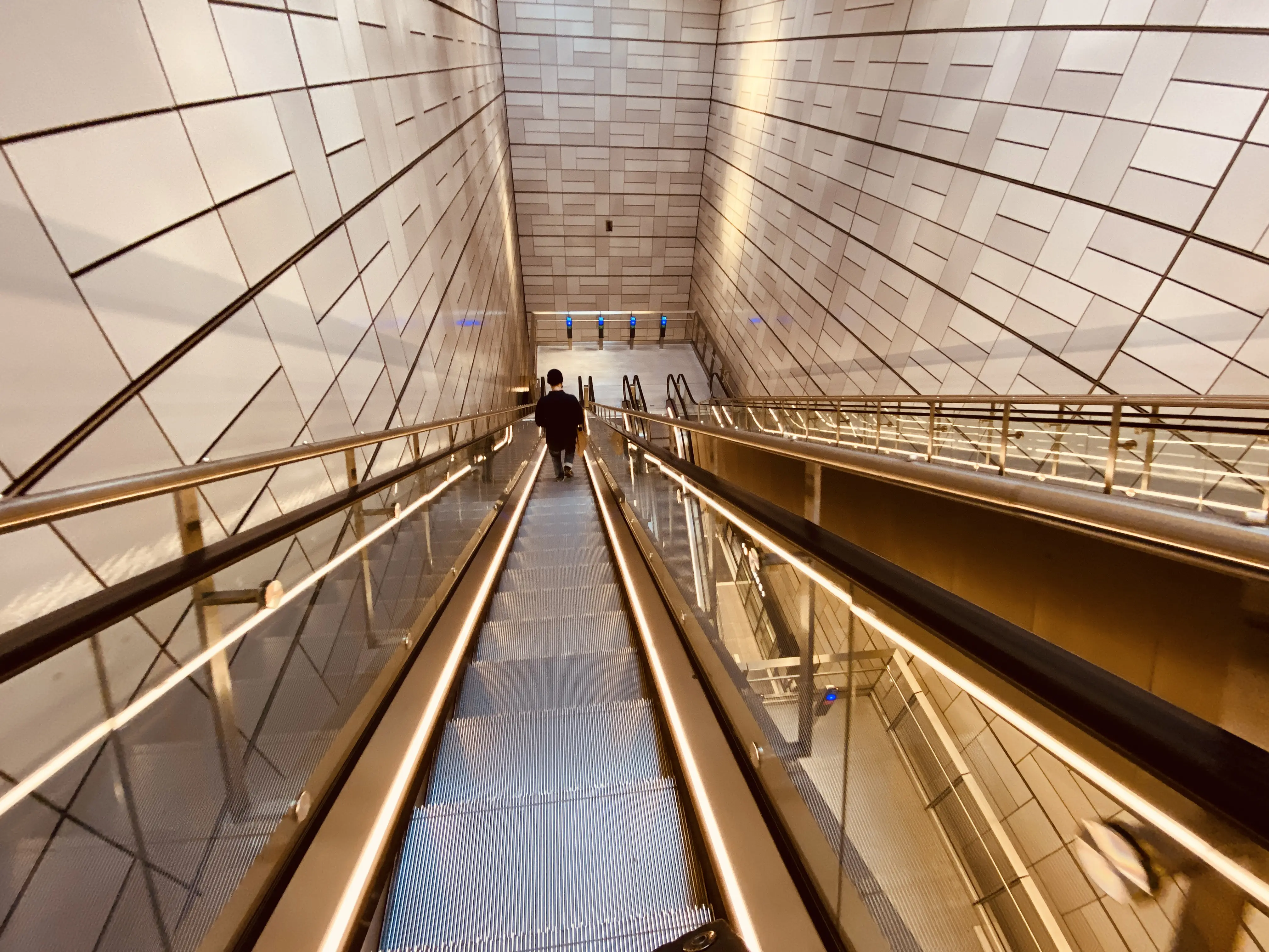 Billede af Poul Henningsens Plads Metrostation.