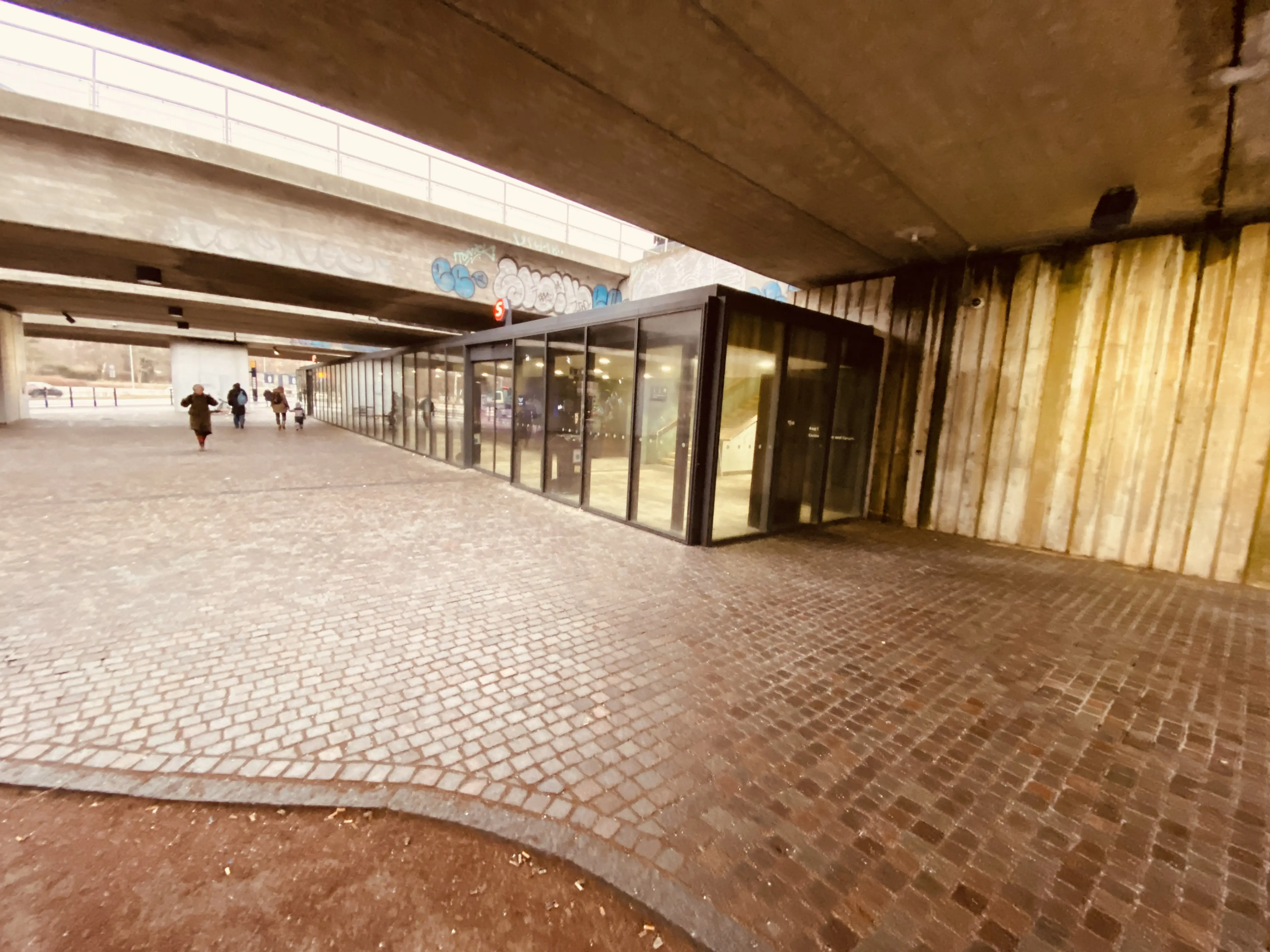 Billede af Ryparken S-togstrinbræt. Billede af Ryparken S-togstrinbræt.