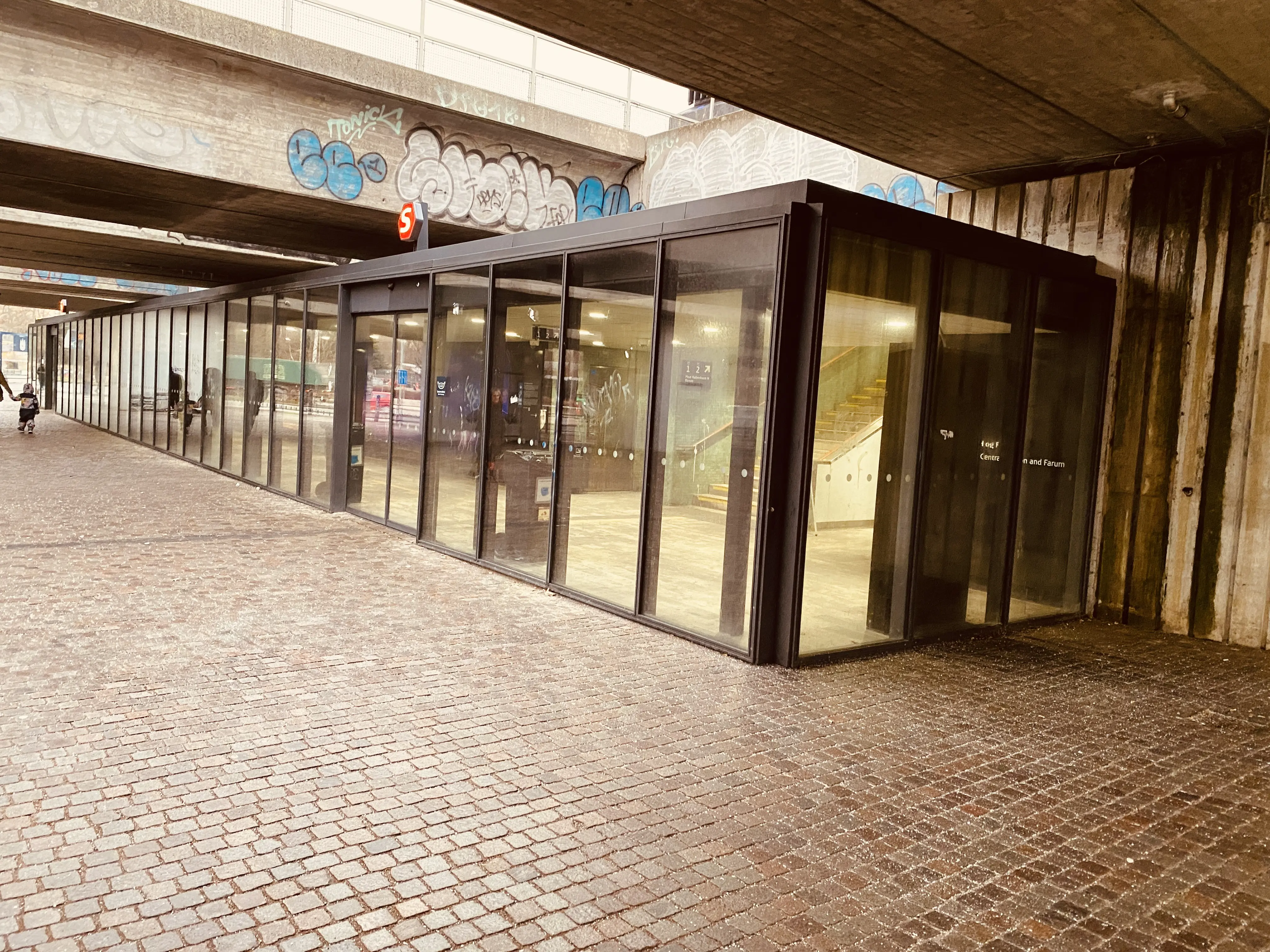 Billede af Ryparken S-togstrinbræt. Billede af Ryparken S-togstrinbræt.