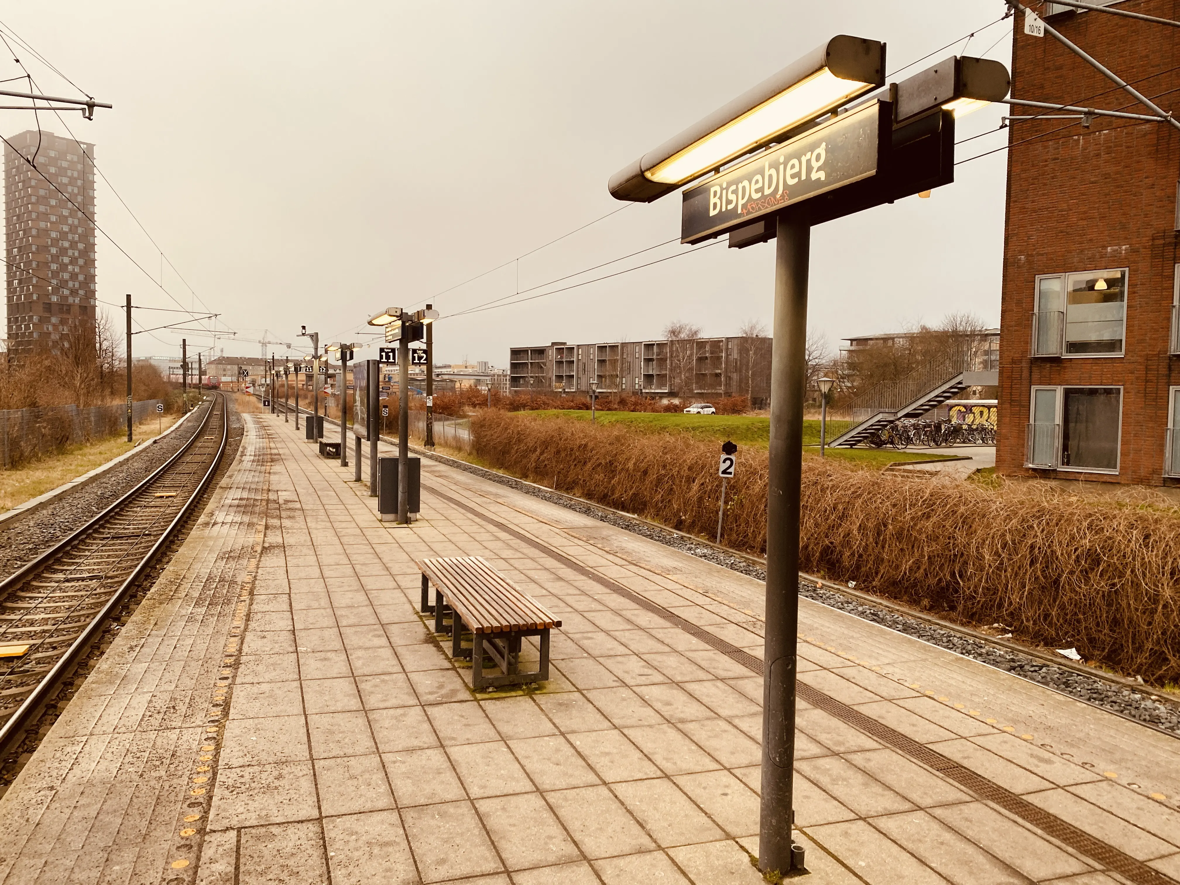 Billede af Bispebjerg S-togstrinbræt. Billede af Bispebjerg S-togstrinbræt.