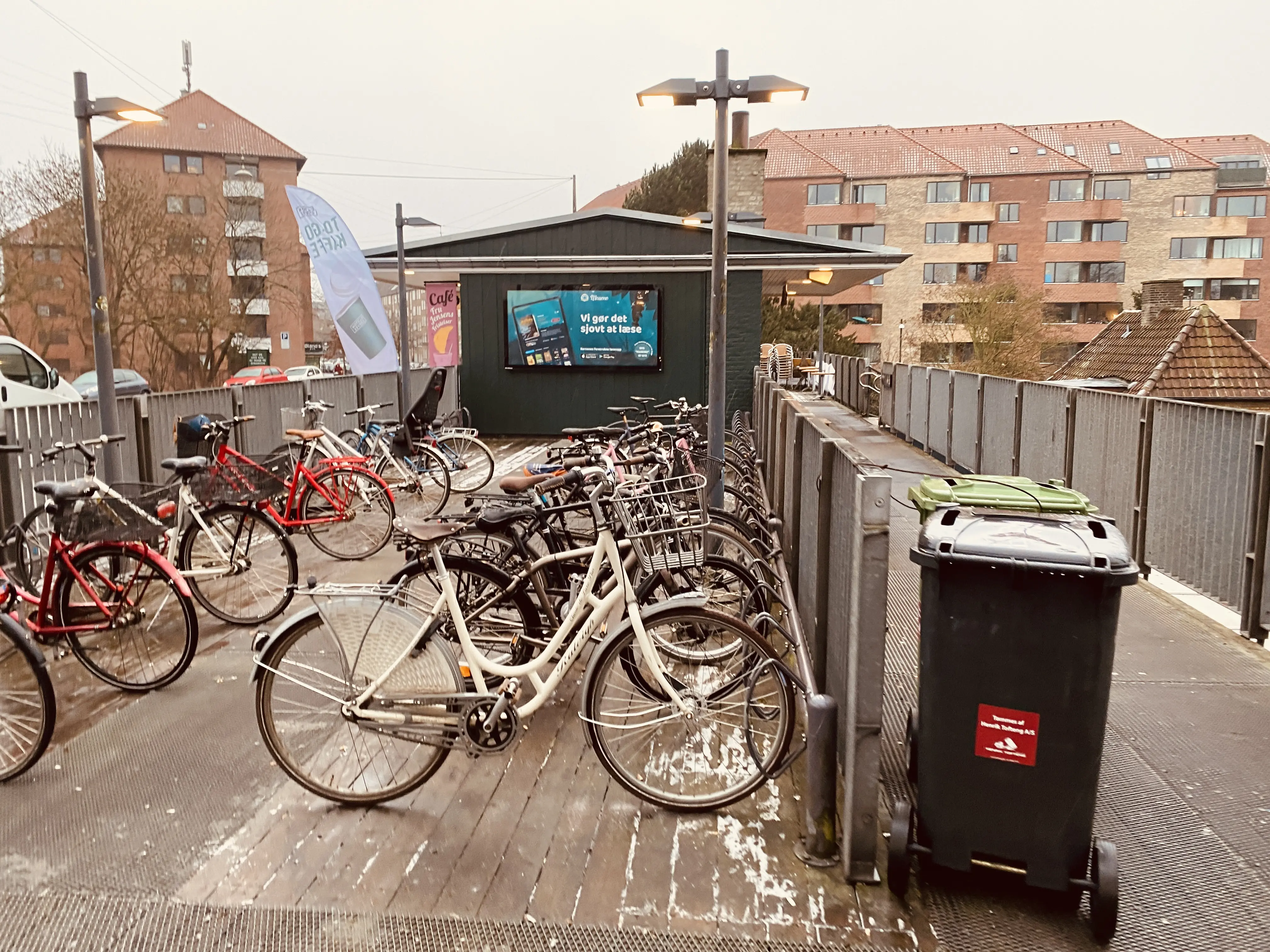 Billede af Grøndal S-togstrinbræt. Billede af Grøndal S-togstrinbræt.