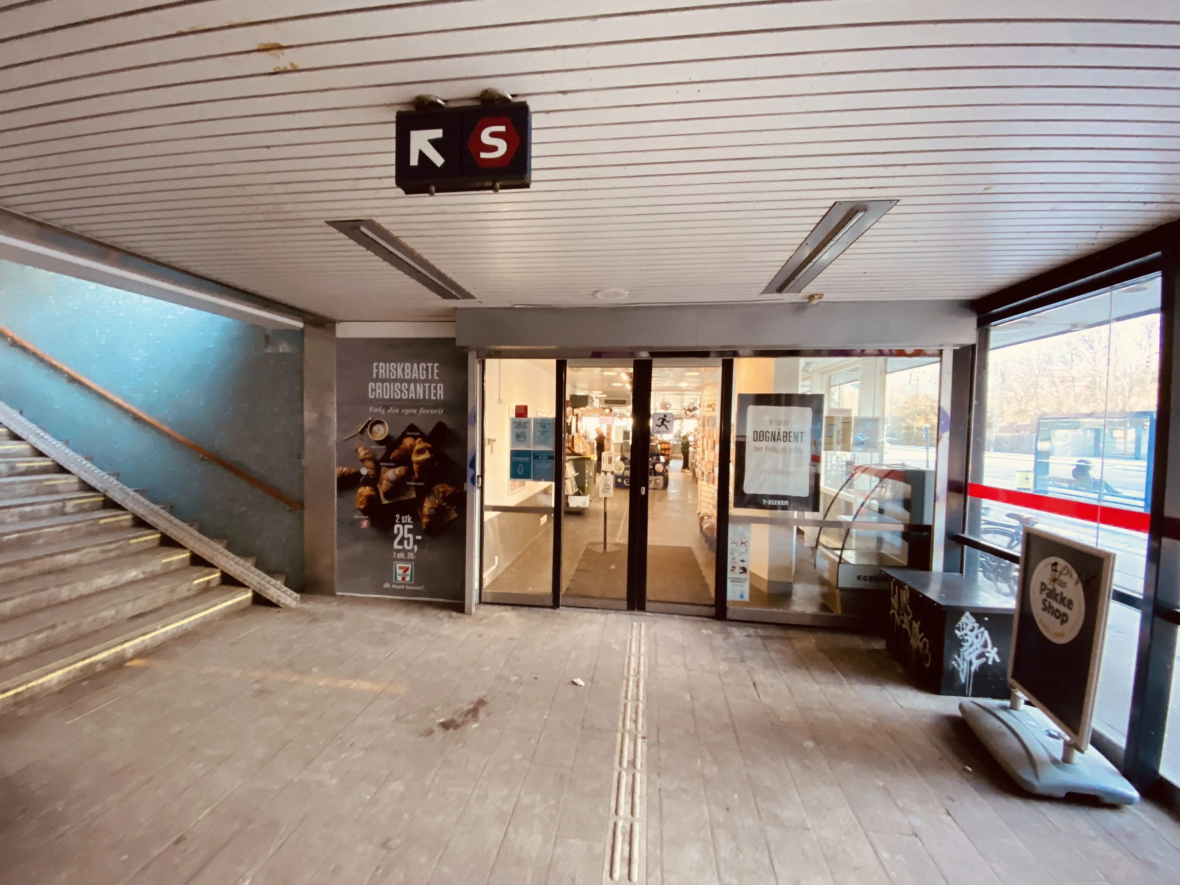 Billede af Sjælør S-togstrinbræt. Billede af Sjælør S-togstrinbræt.