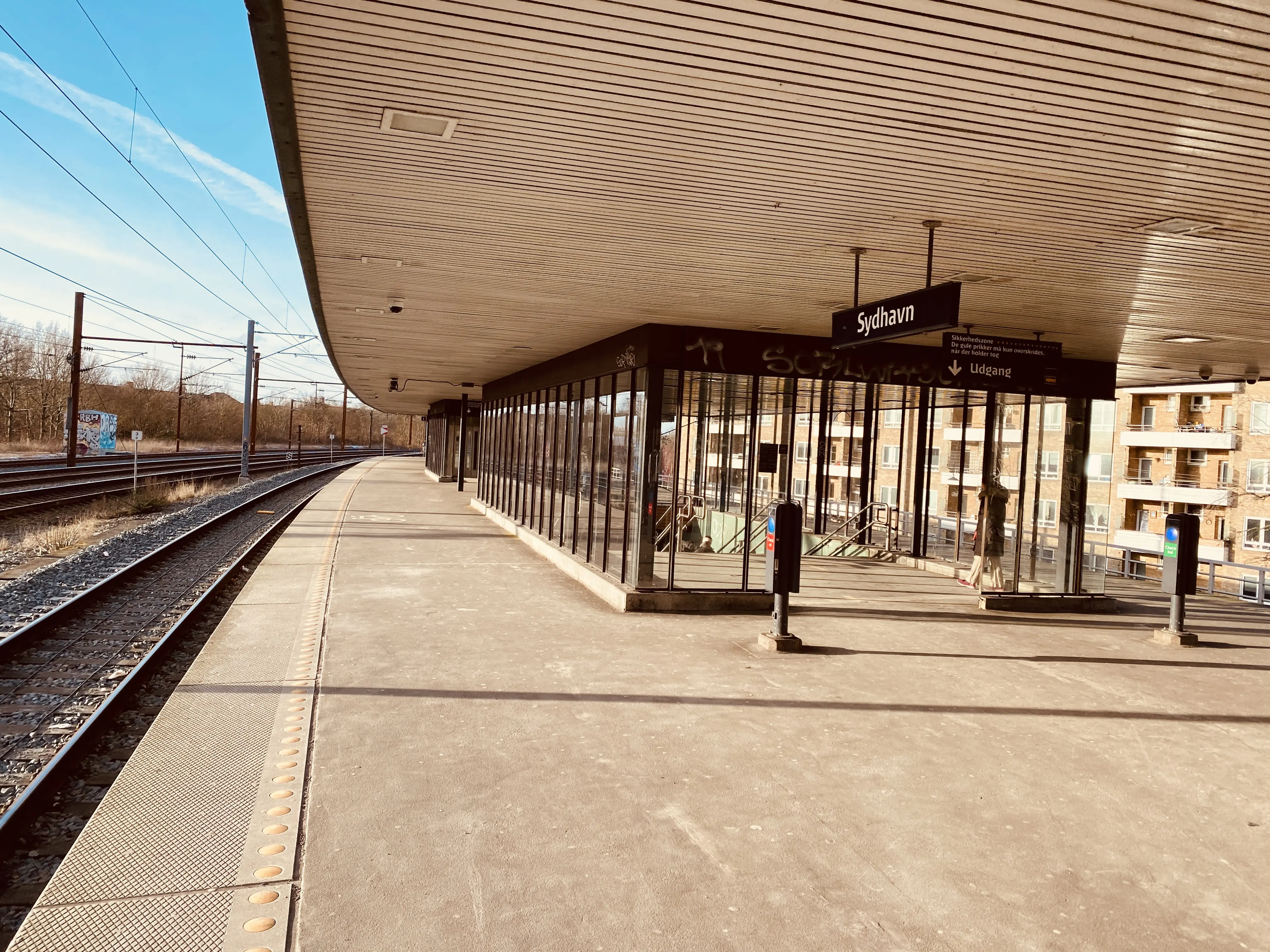 Billede af Sydhavn S-togstrinbræt. Billede af Sydhavn S-togstrinbræt.