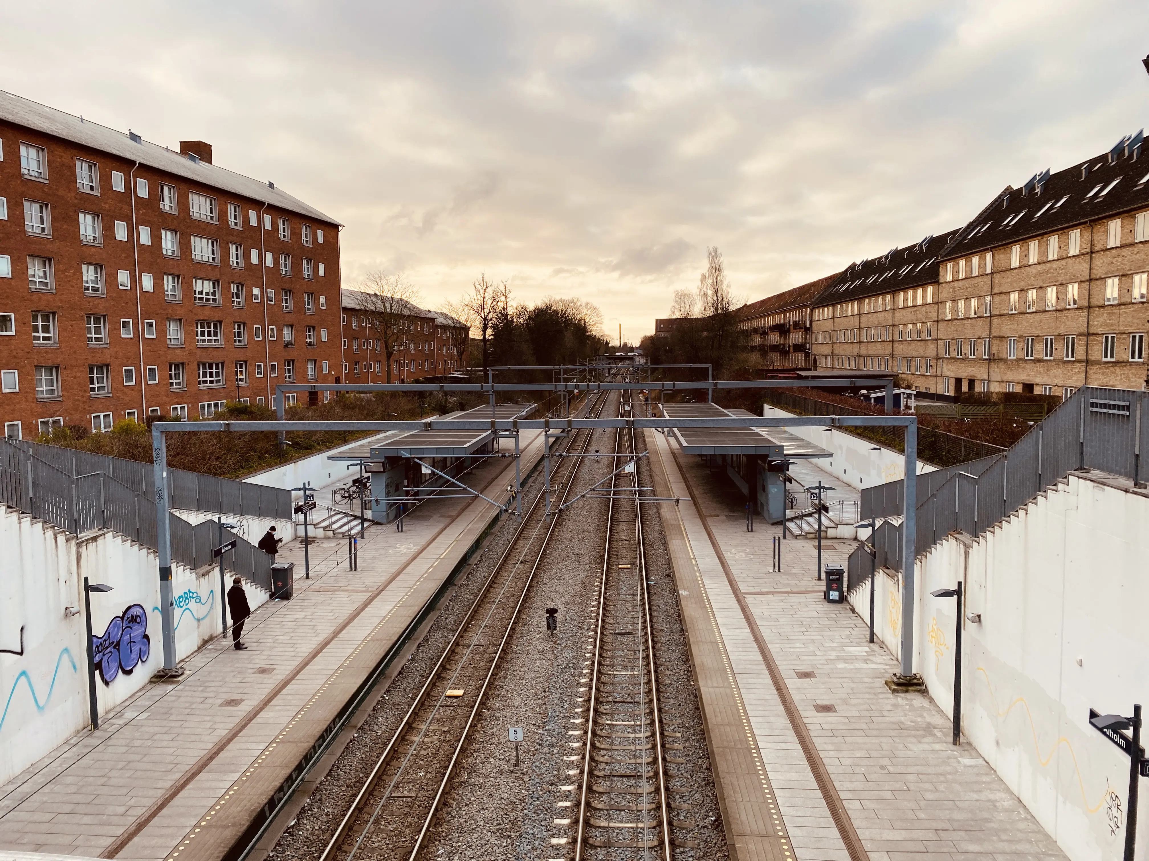 Billede af Ålholm S-togstrinbræt. Billede af Ålholm S-togstrinbræt.
