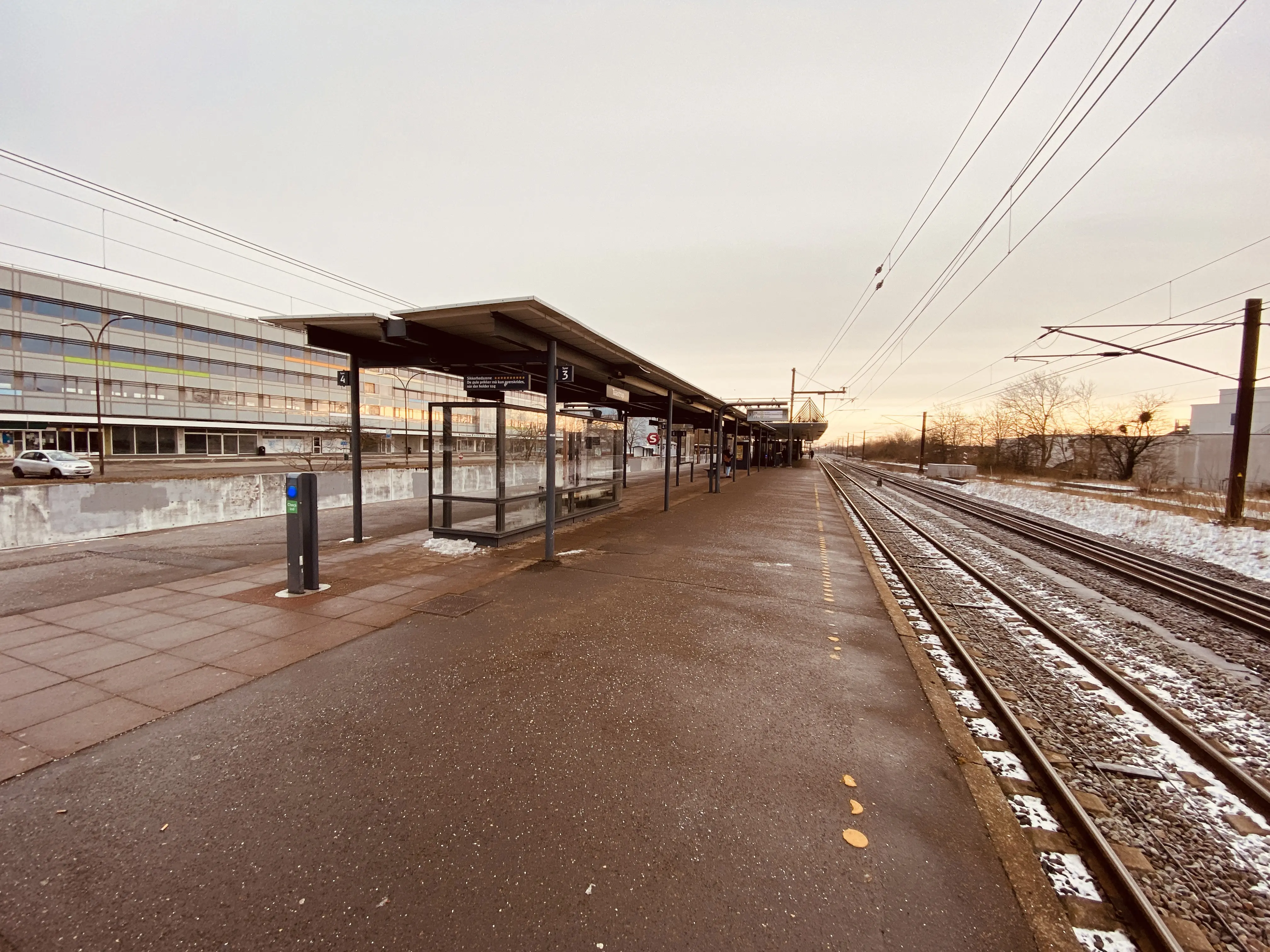 Billede af Taastrup S-togstrinbræt. Billede af Taastrup S-togstrinbræt.