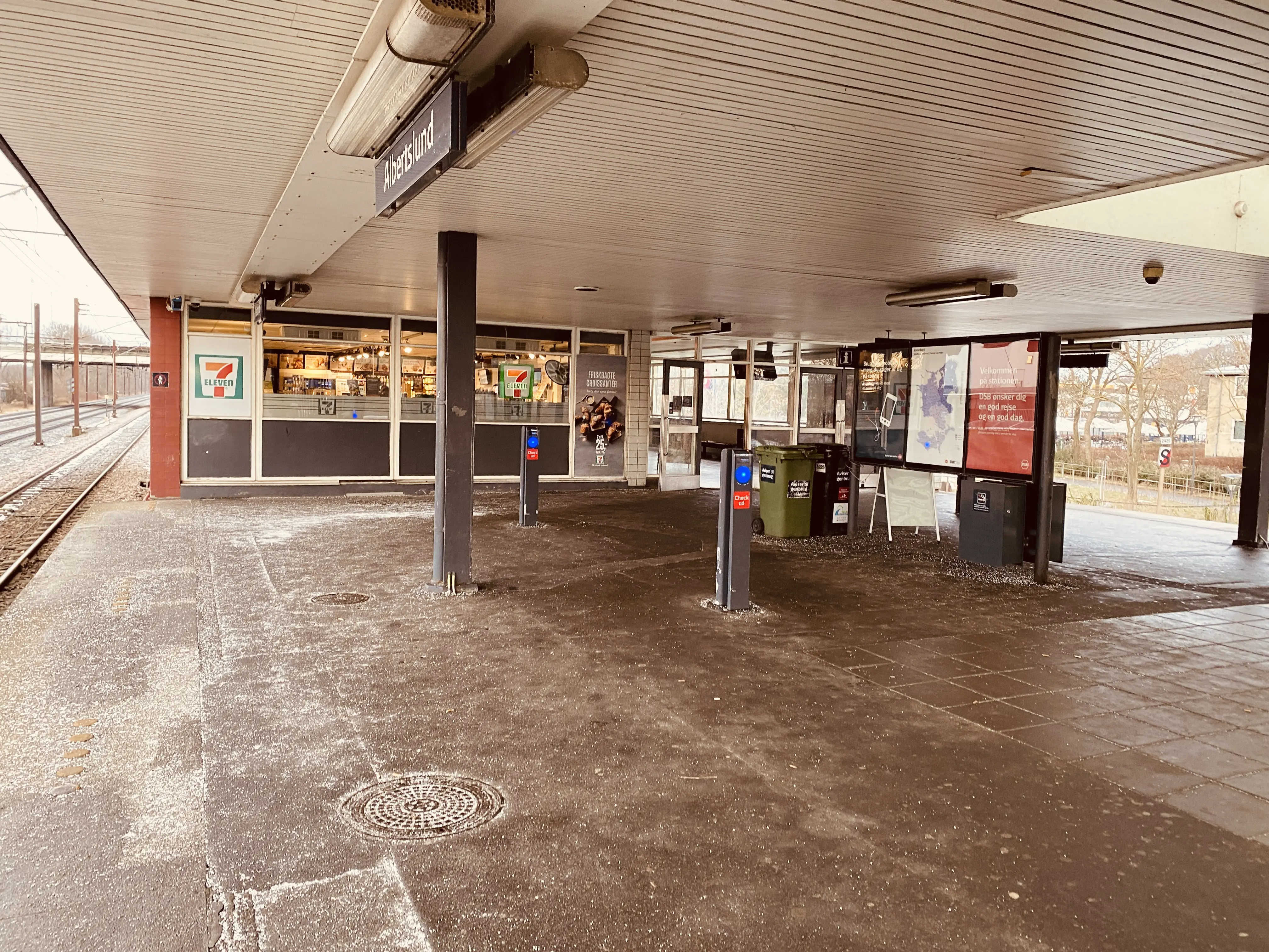 Billede af Albertslund S-togstrinbræt. Billede af Albertslund S-togstrinbræt.