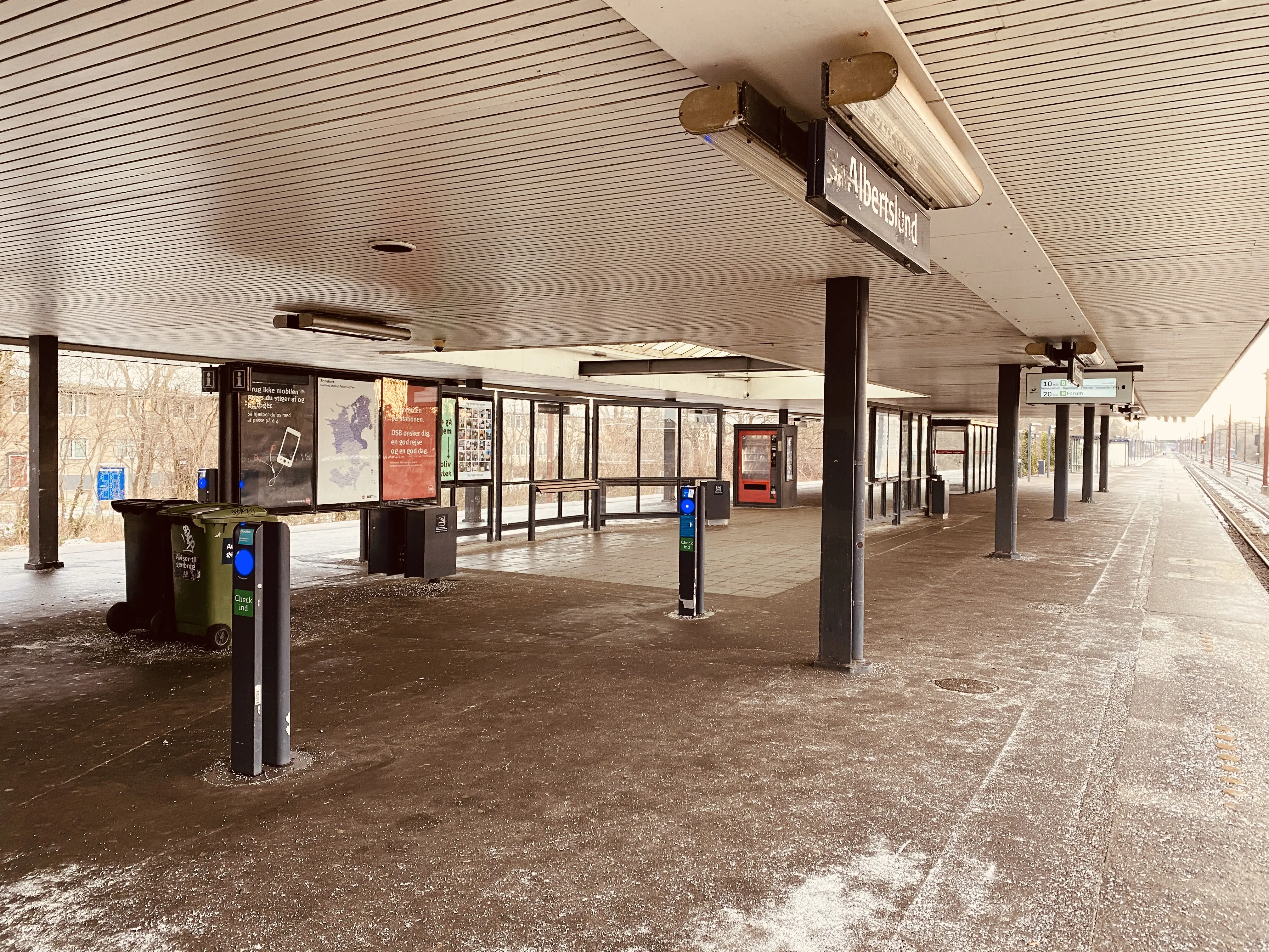 Billede af Albertslund S-togstrinbræt. Billede af Albertslund S-togstrinbræt.