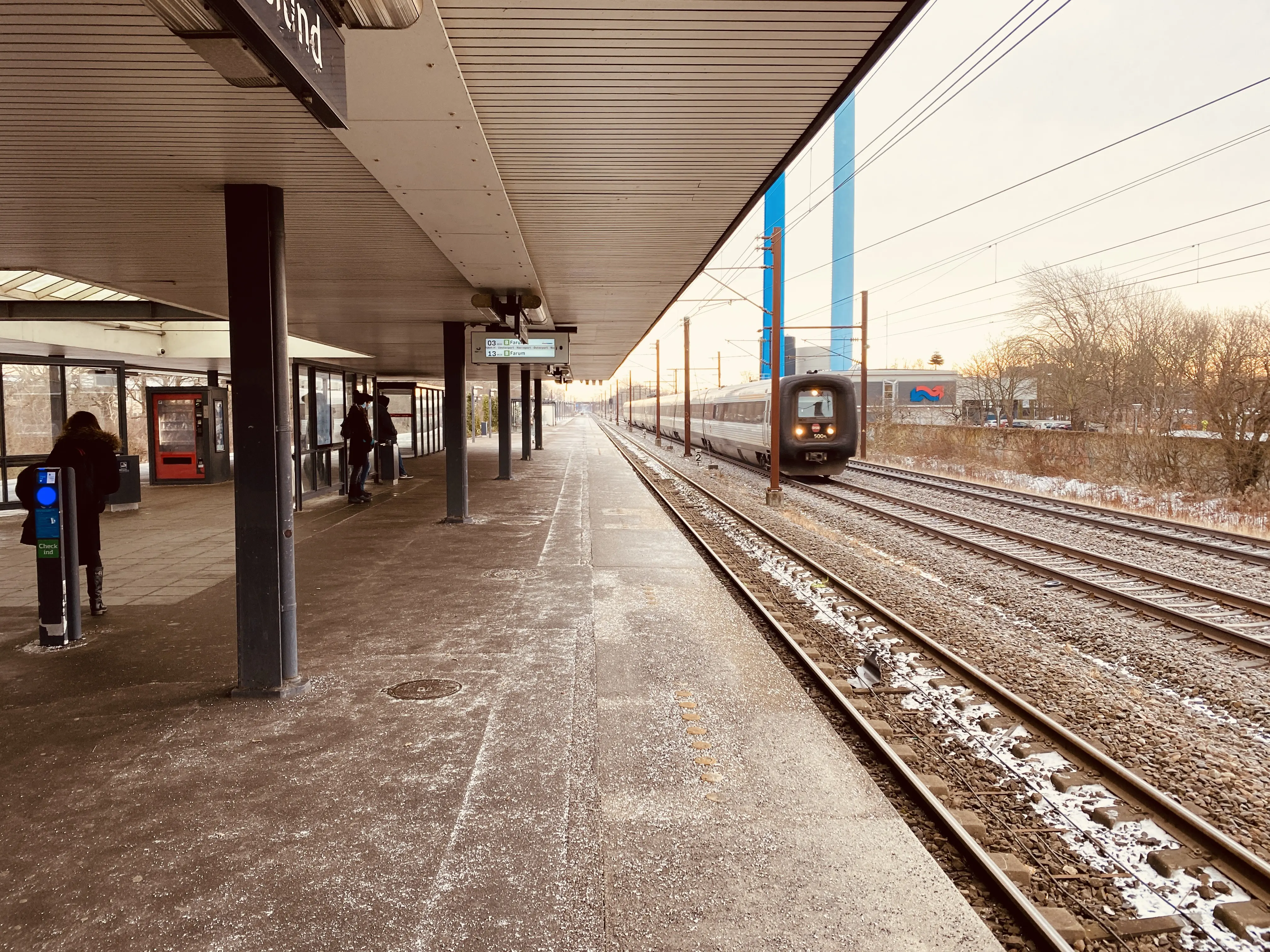 Billede af Albertslund S-togstrinbræt. Billede af Albertslund S-togstrinbræt.