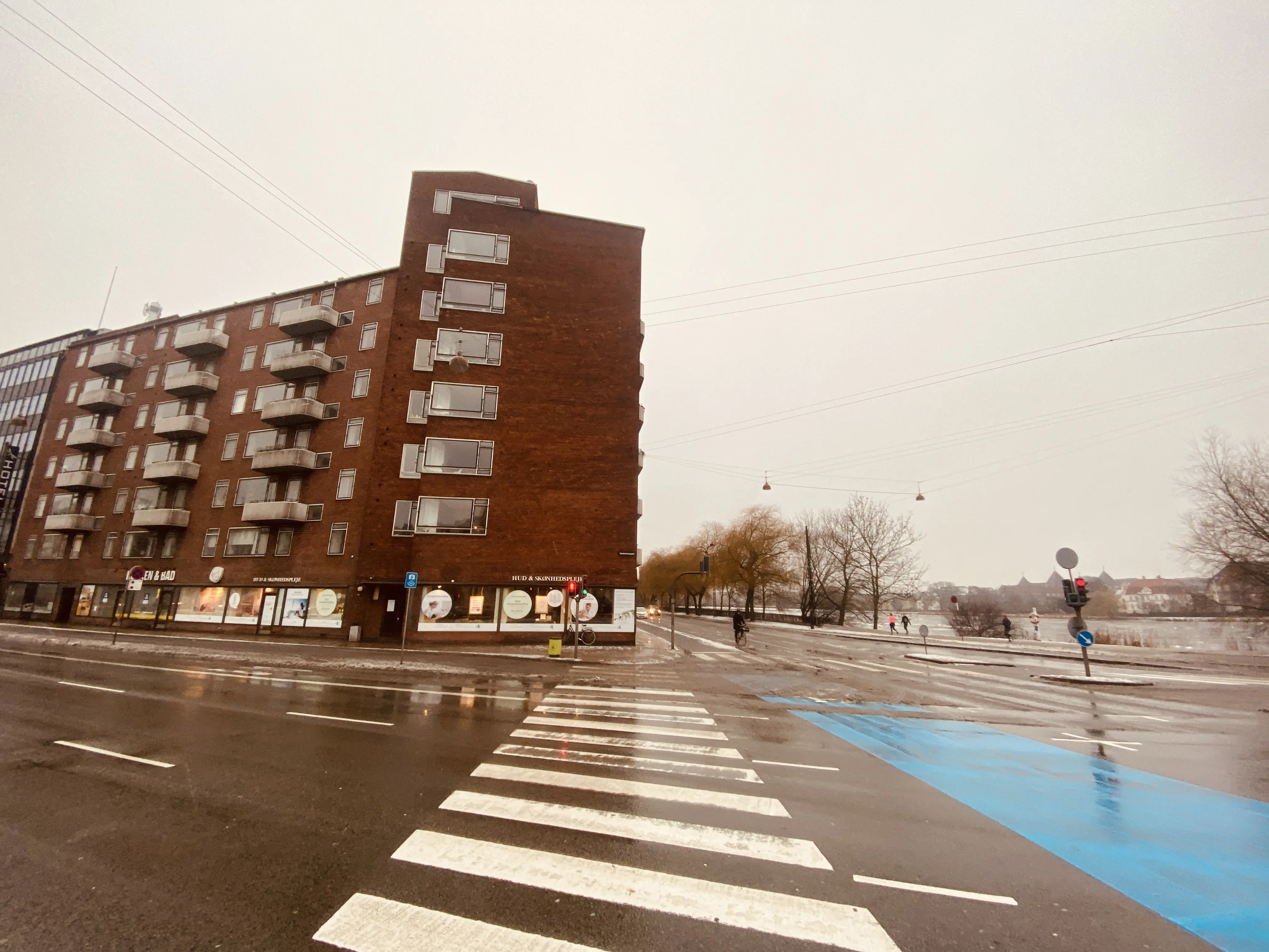 Billede af Klampenborgbane Station - Stationen er nedrevet, men den har ligget her.