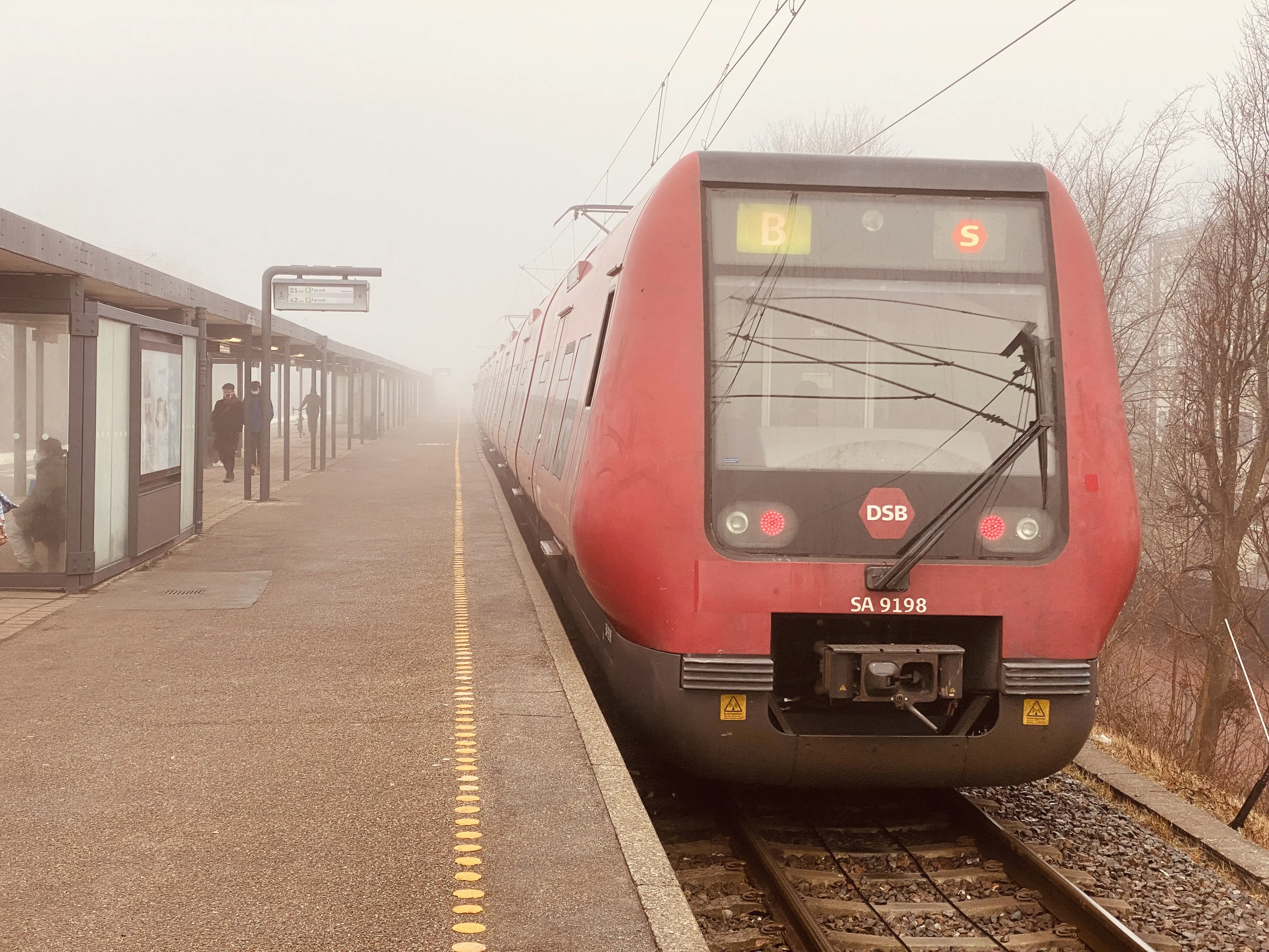 Billede af Værløse S-togstrinbræt. Billede af Værløse S-togstrinbræt.