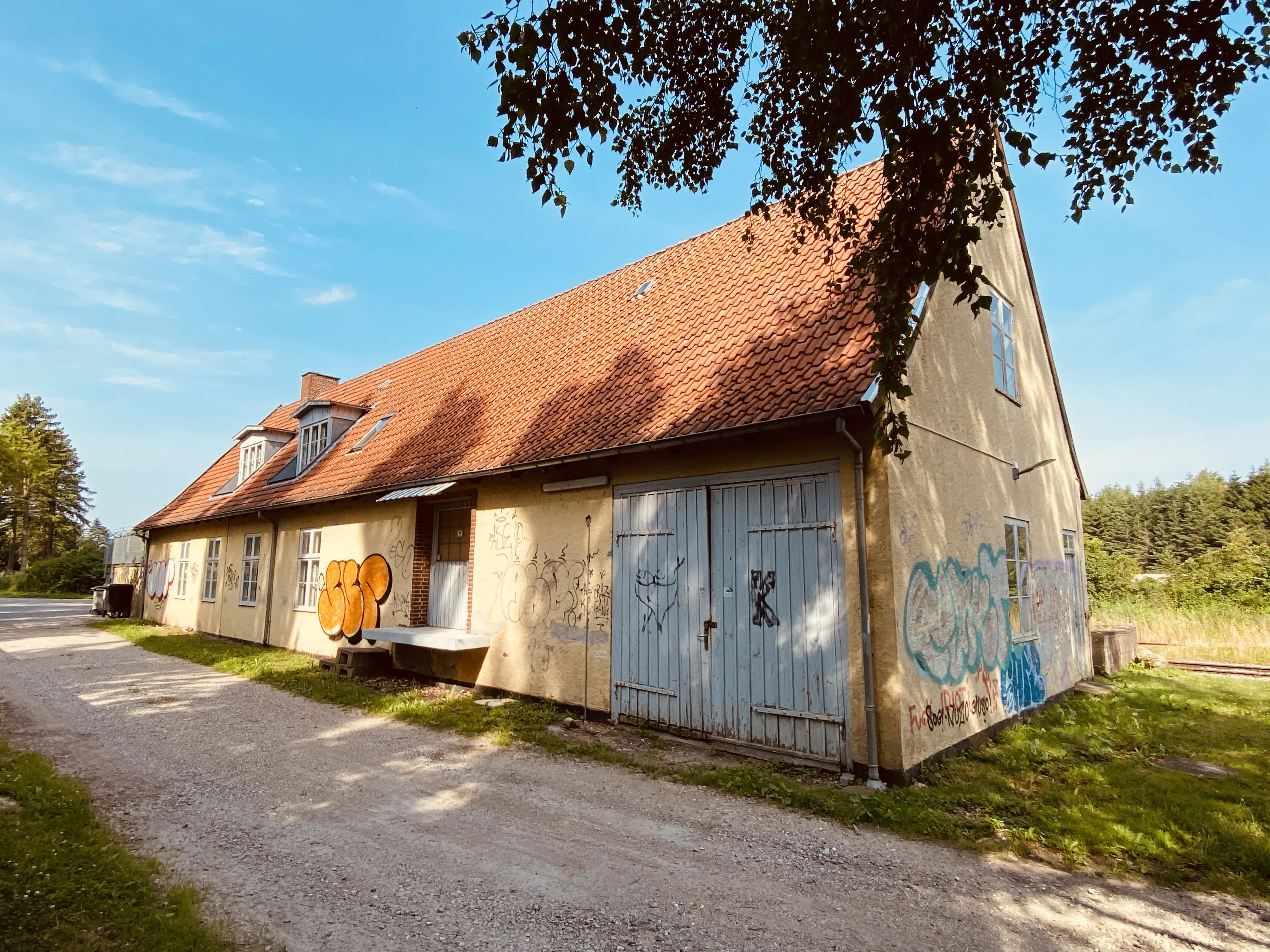 Billede af Brødeskov Stations varehus.