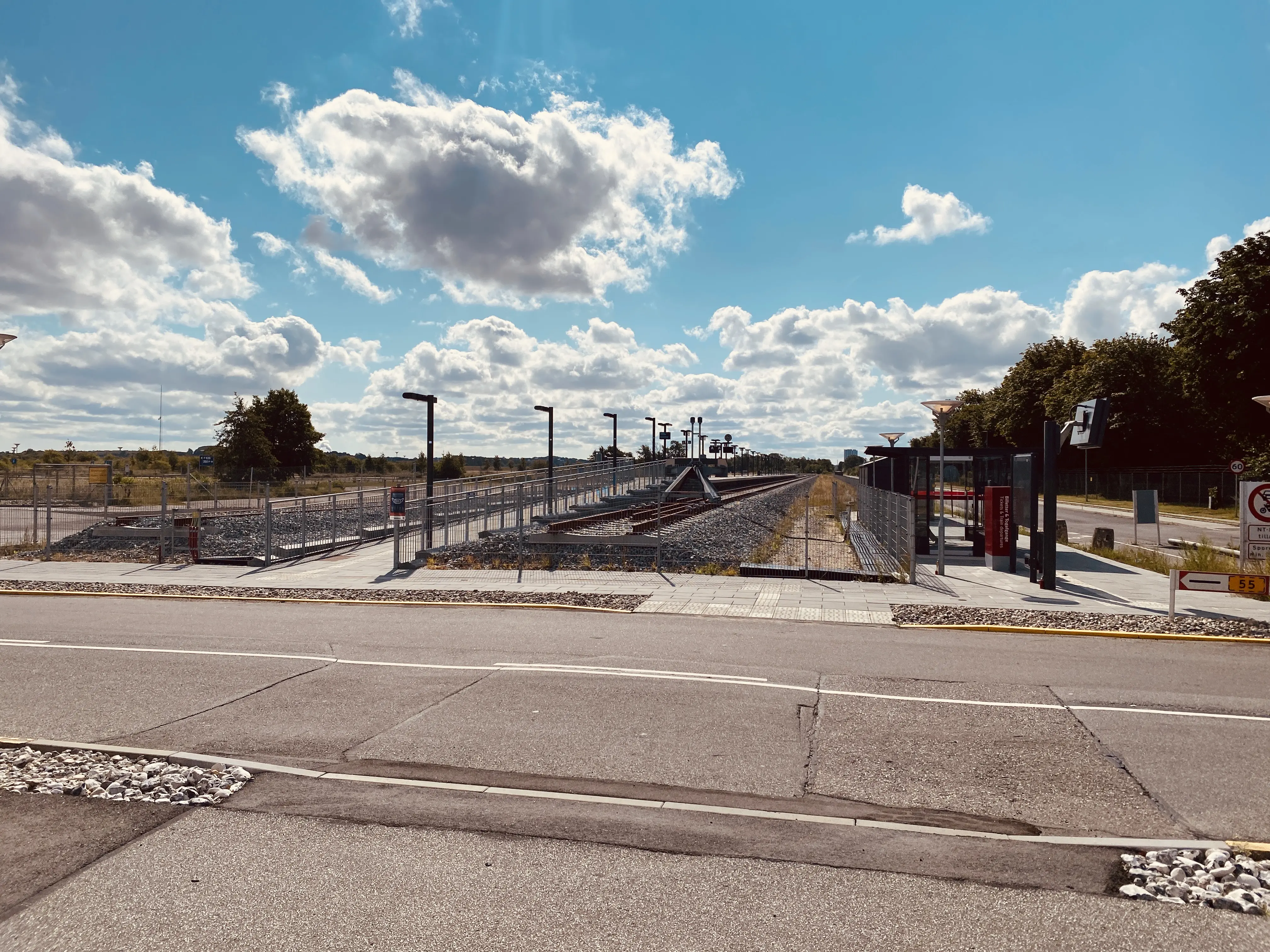 Billede af Aalborg Lufthavn Trinbræt. Billede af Aalborg Lufthavn Trinbræt.