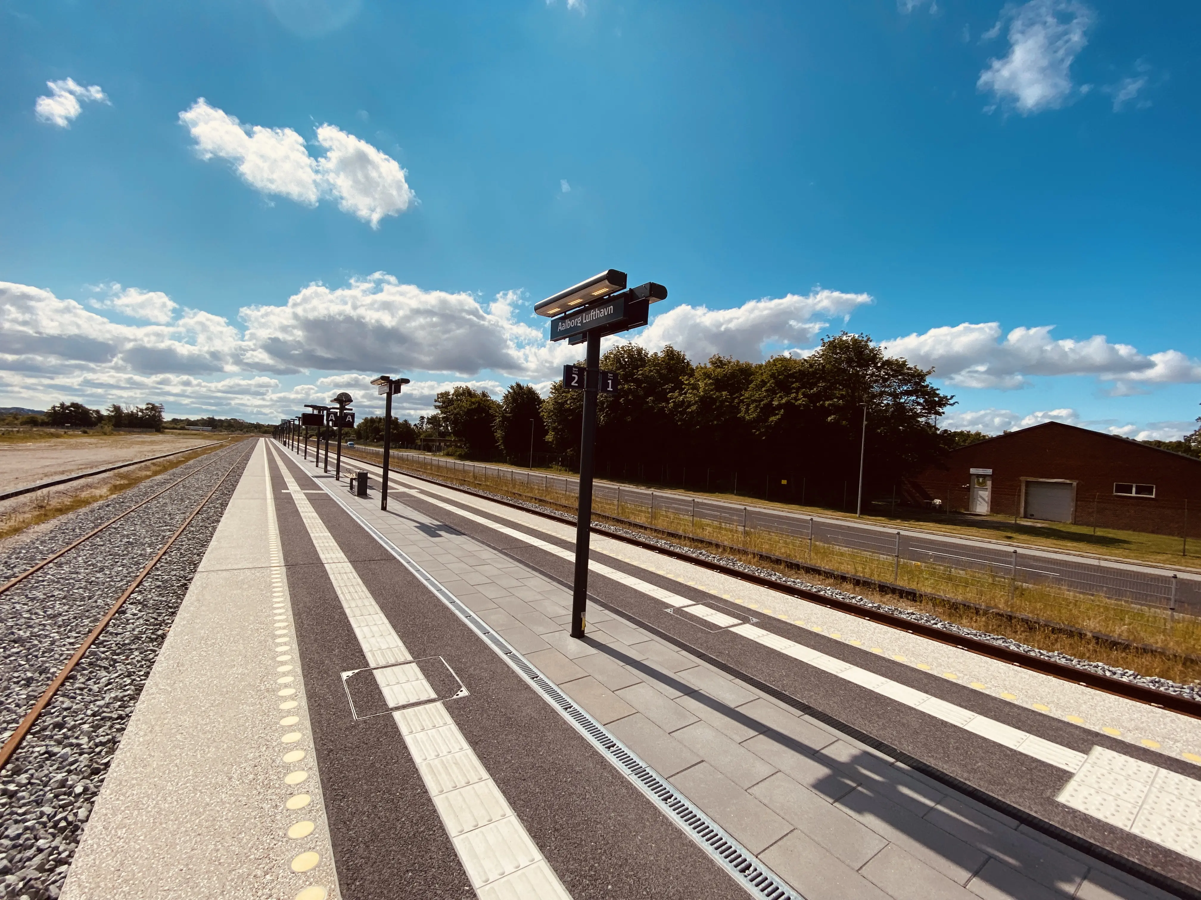 Billede af Aalborg Lufthavn Trinbræt. Billede af Aalborg Lufthavn Trinbræt.