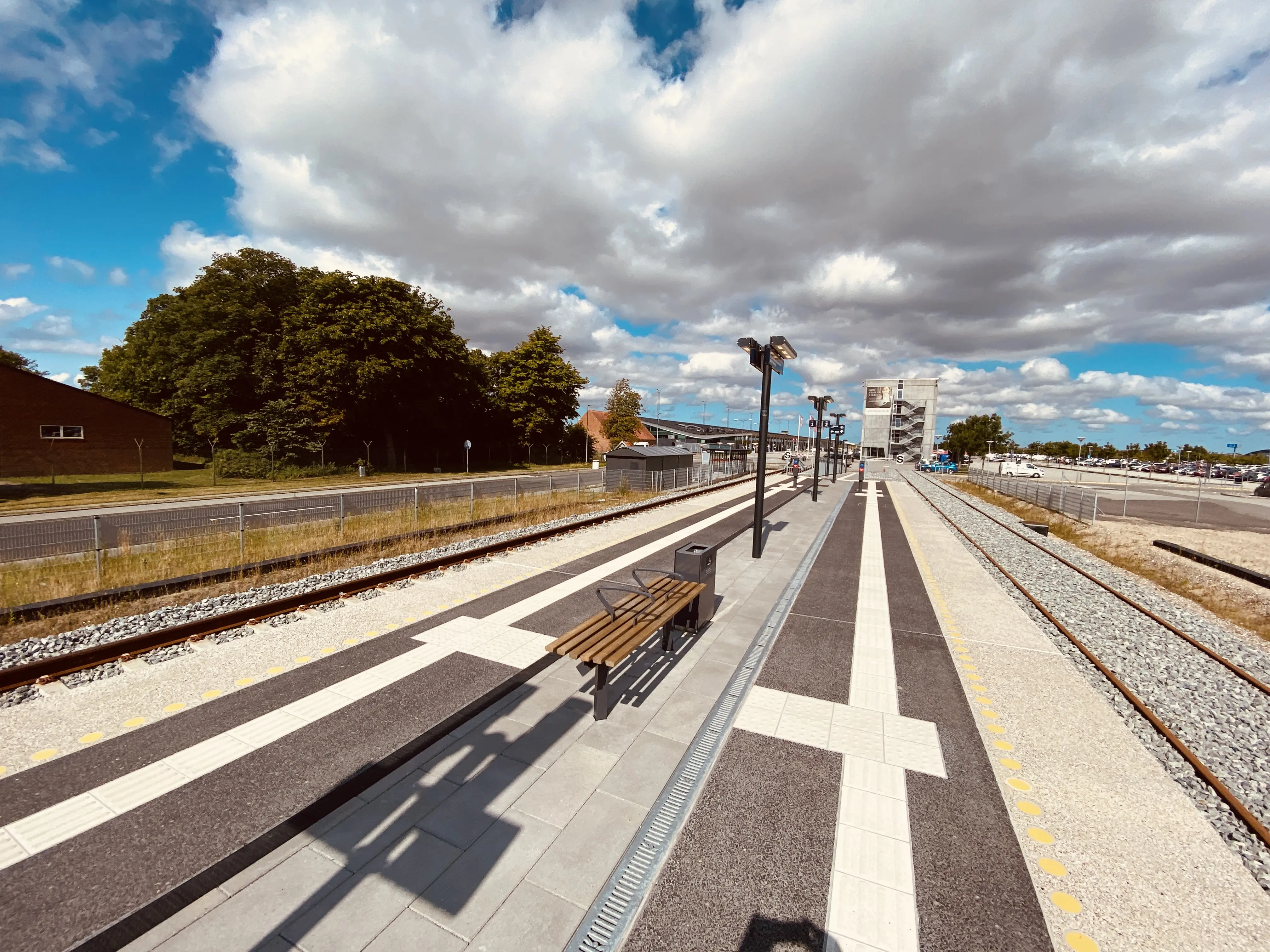 Billede af Aalborg Lufthavn Trinbræt. Billede af Aalborg Lufthavn Trinbræt.