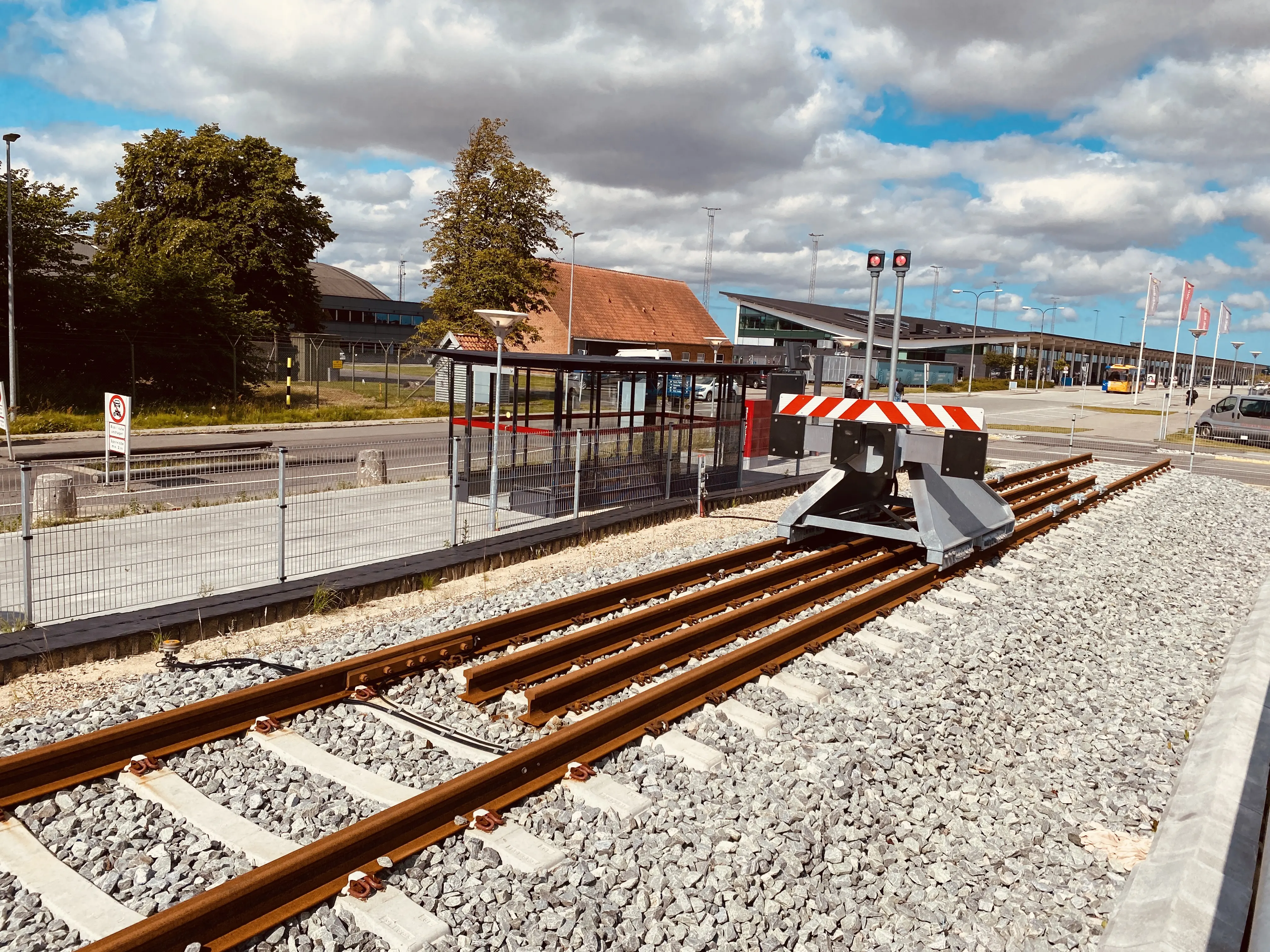 Billede af Aalborg Lufthavn Trinbræt. Billede af Aalborg Lufthavn Trinbræt.