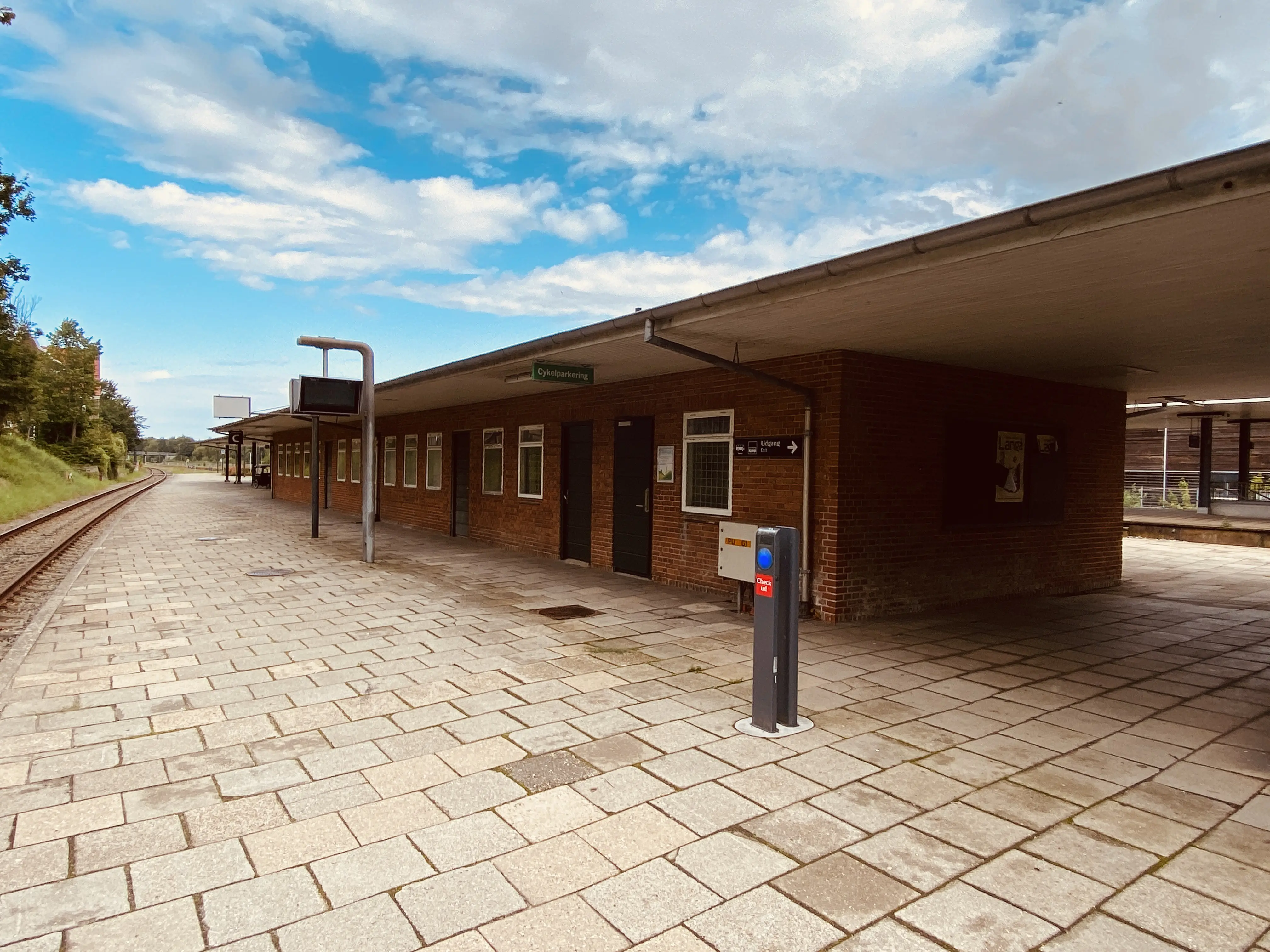 Billede af annex/opholdsbygning på Langå Station. Billede af annex/opholdsbygning på Langå Station.
