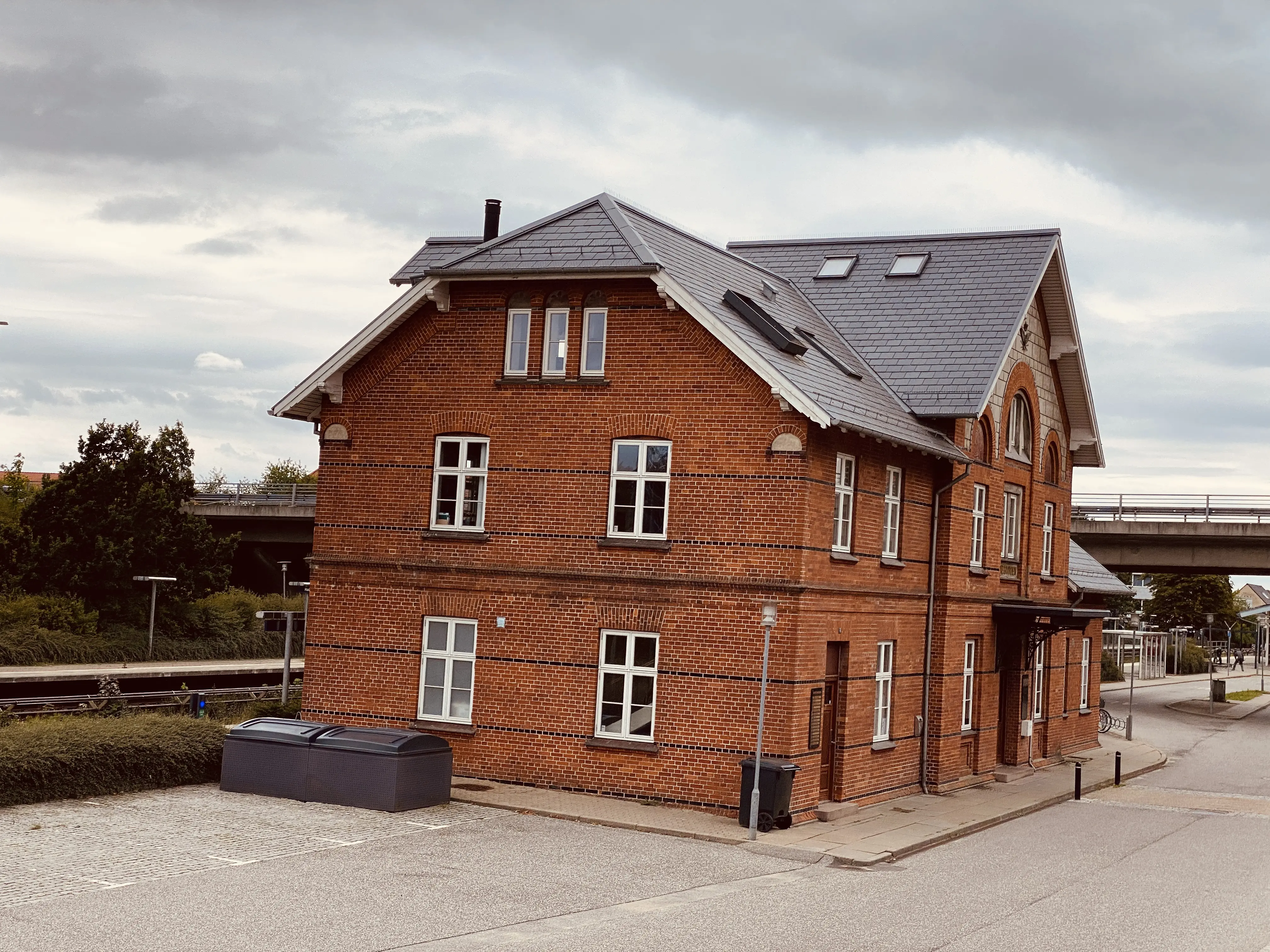 Billede af Hadsten Station. Billede af Hadsten Station.