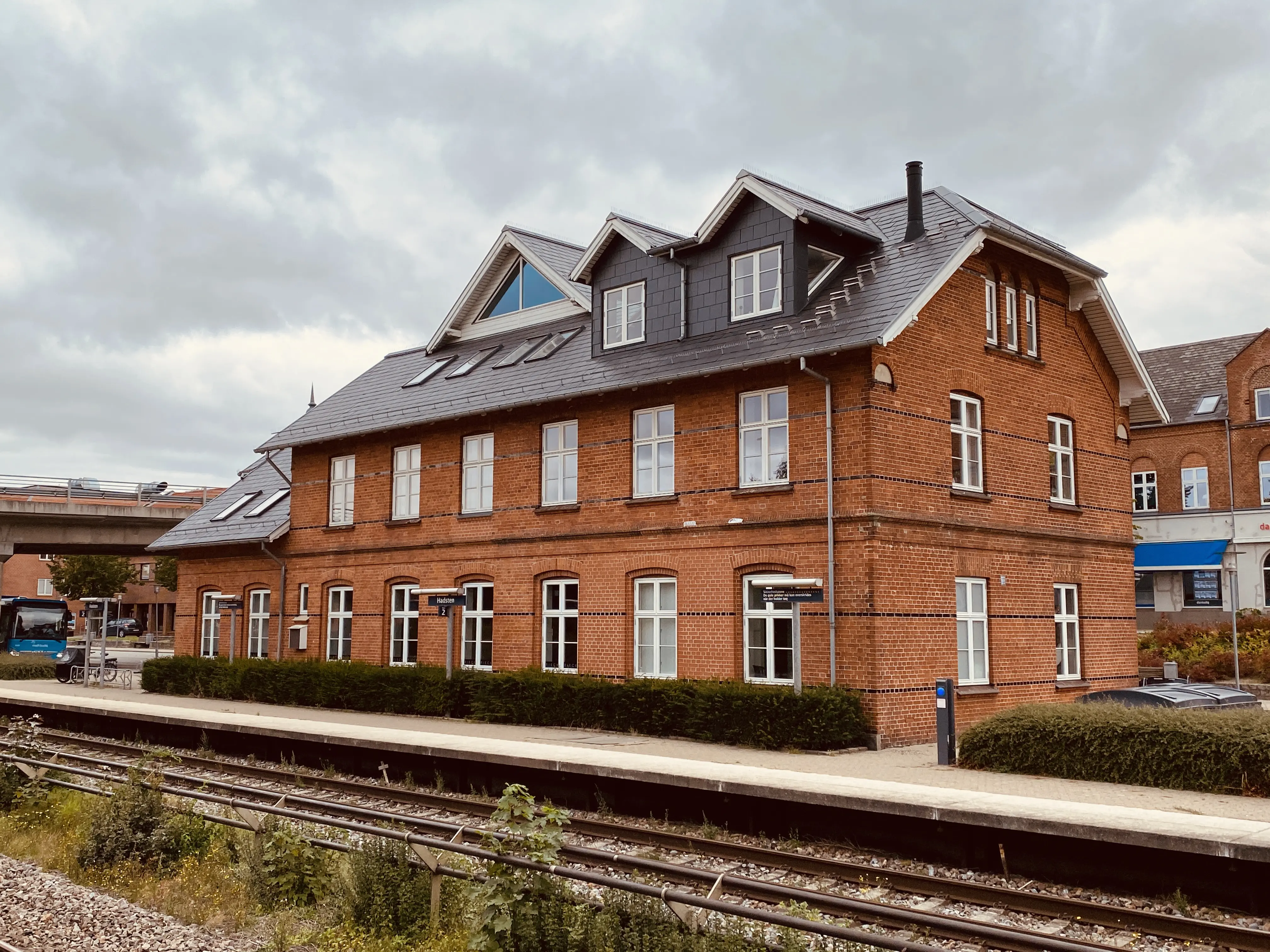 Billede af Hadsten Station. Billede af Hadsten Station.