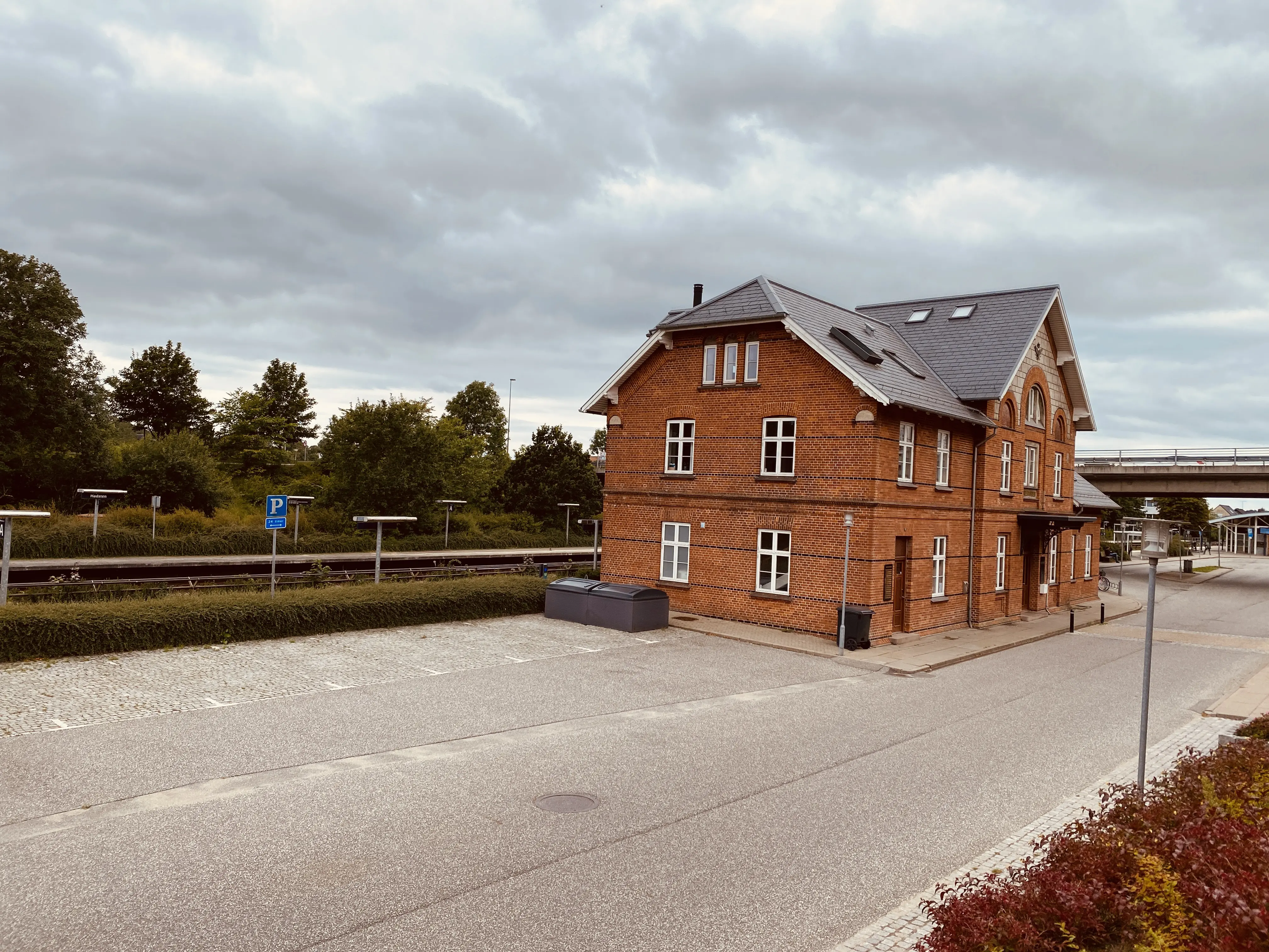 Billede af Hadsten Station. Billede af Hadsten Station.