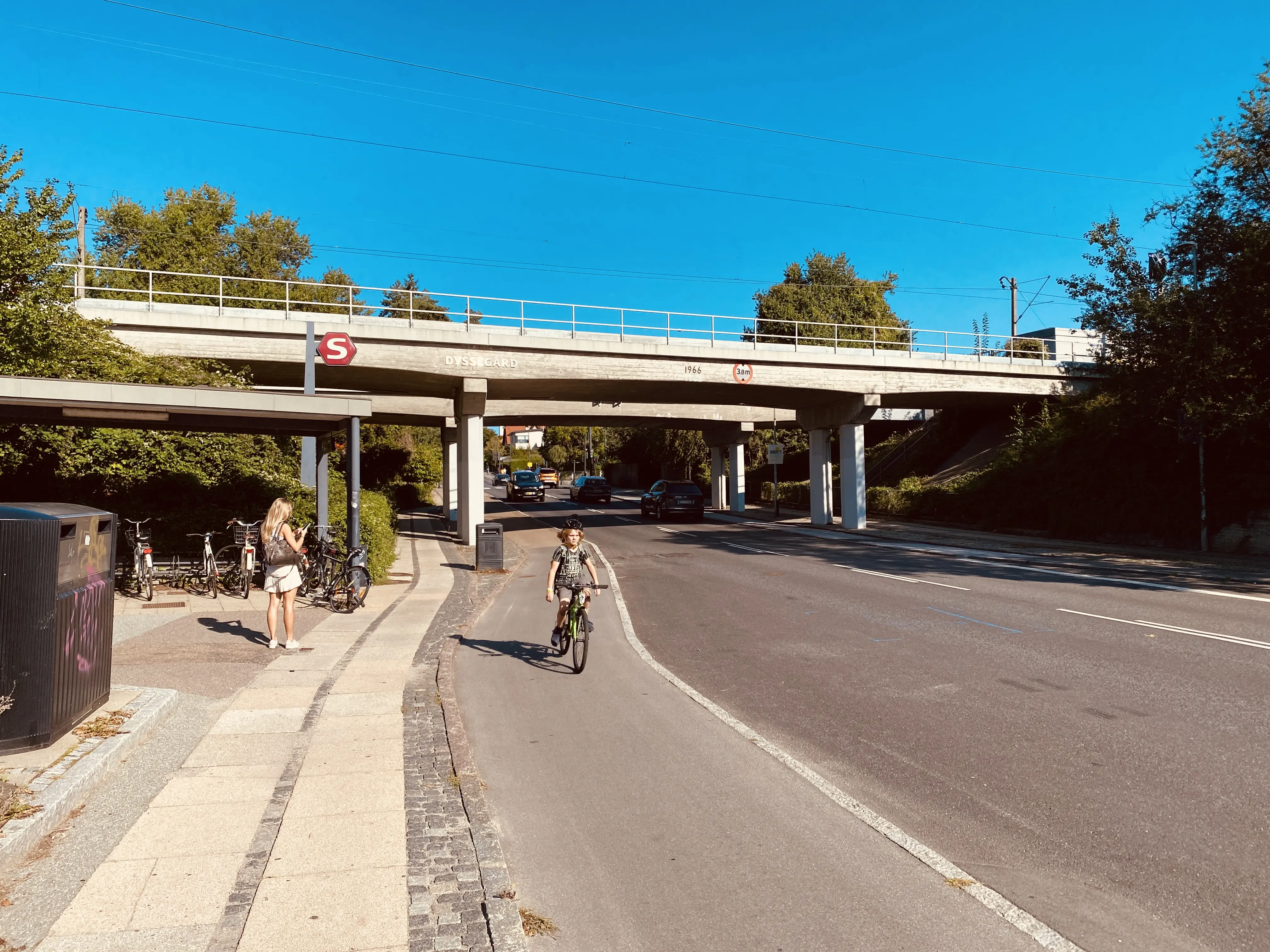 Billede af Dyssegård S-togstrinbræt. Billede af Dyssegård S-togstrinbræt.