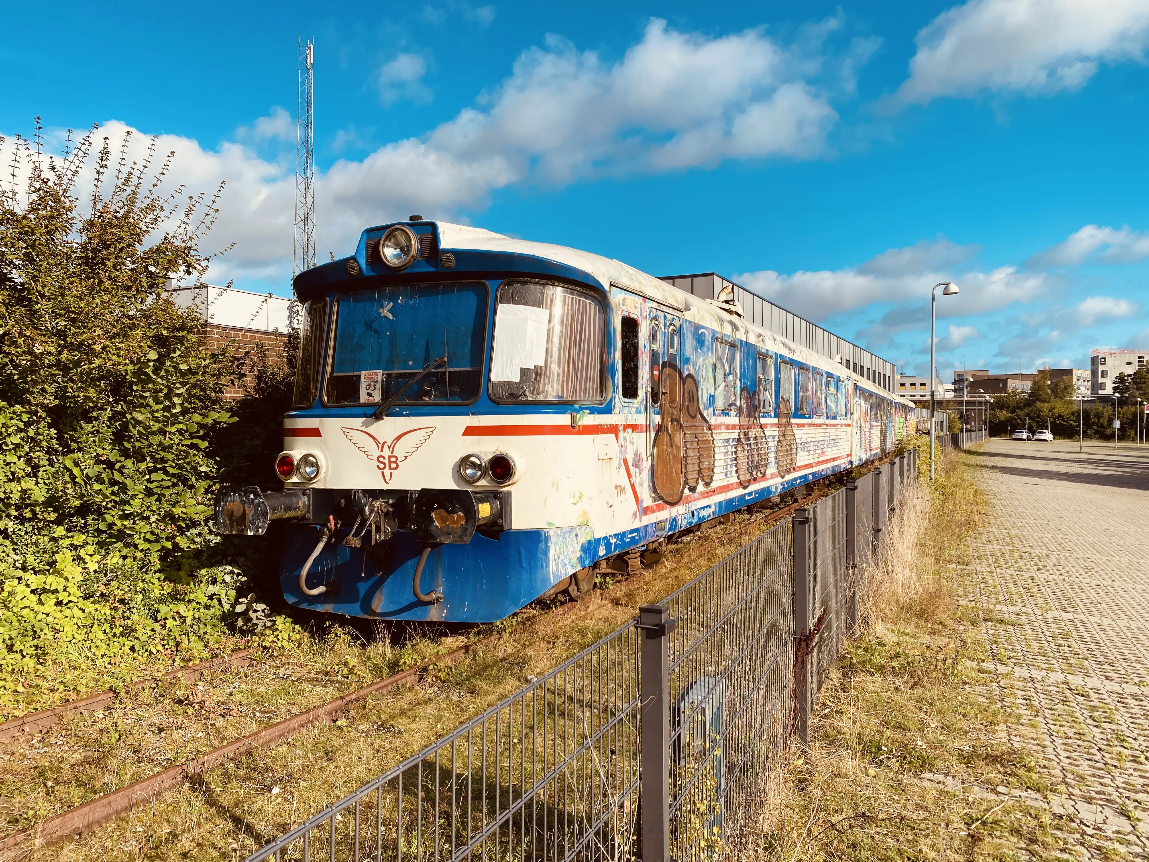 Billede af SB YM 5 i Aalborg ud for remisen og værkstederne ved den nedrevne Aalborg Privatbane Godsbanegård.