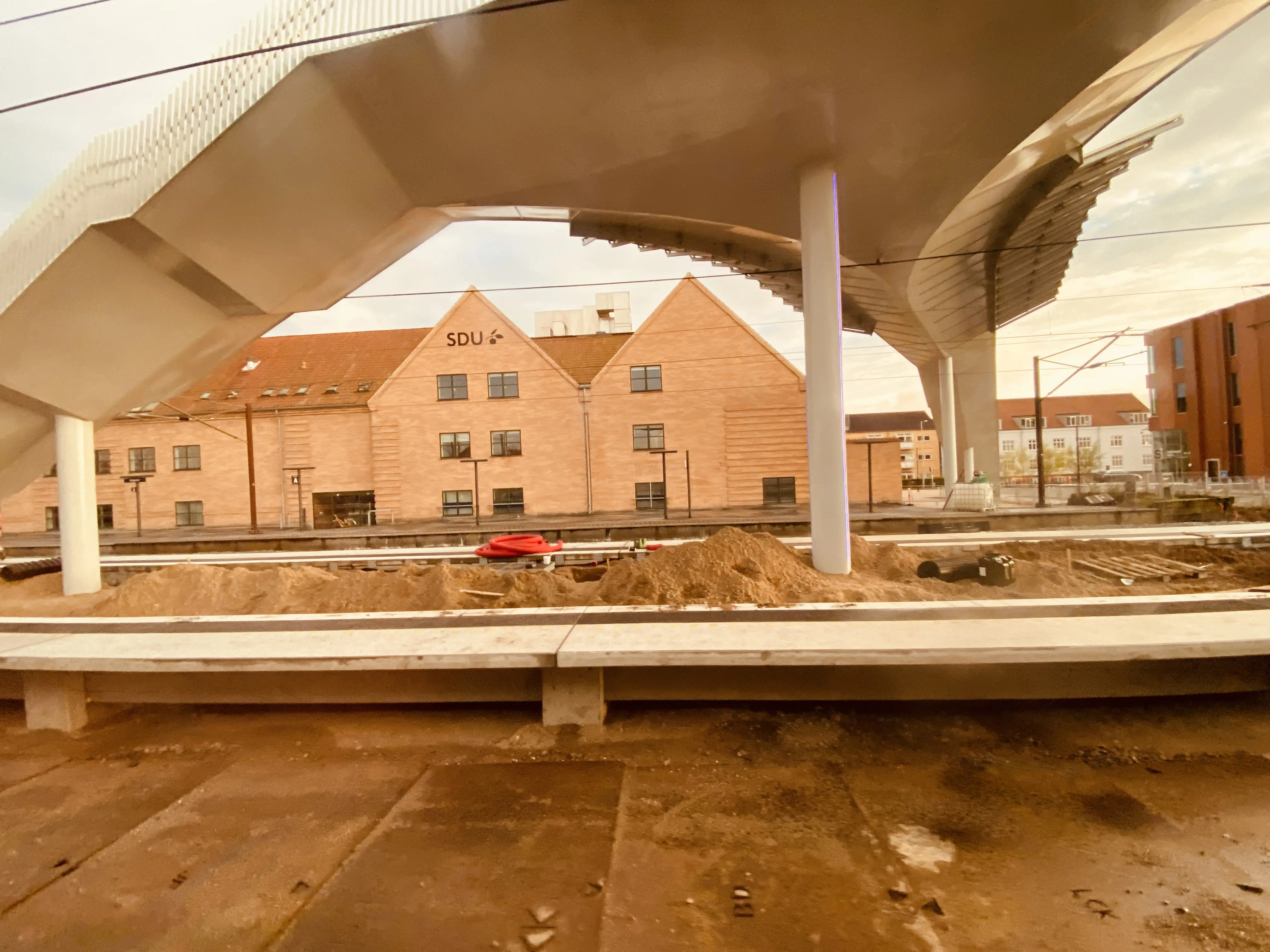 Billede af etableringen af den nye gangbro ved Slagelse Station. Billede af etableringen af den nye gangbro ved Slagelse Station.